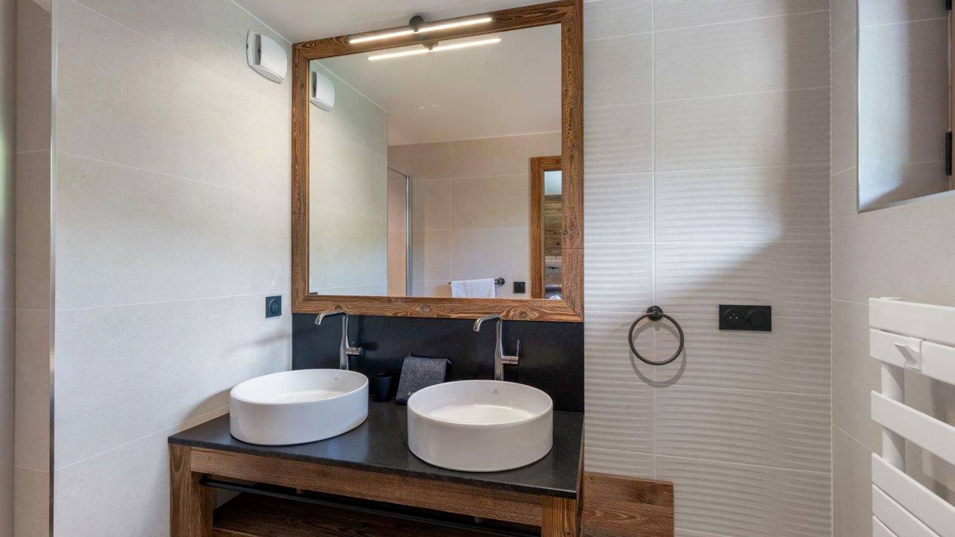 en suite bathroom