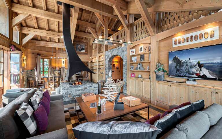living space with comfortable lounge area