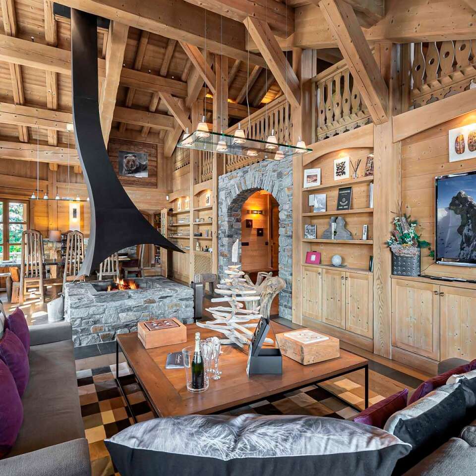 living space with comfortable lounge area