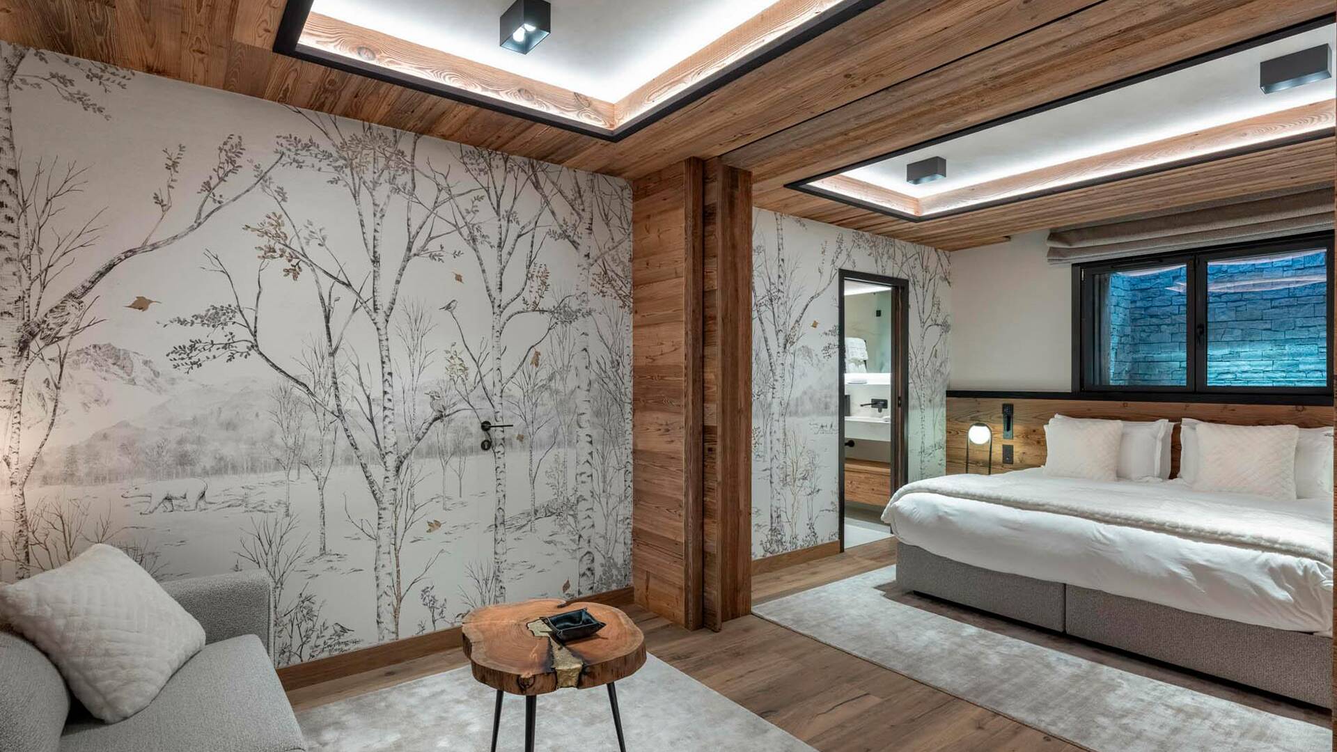 en suite master bedroom 