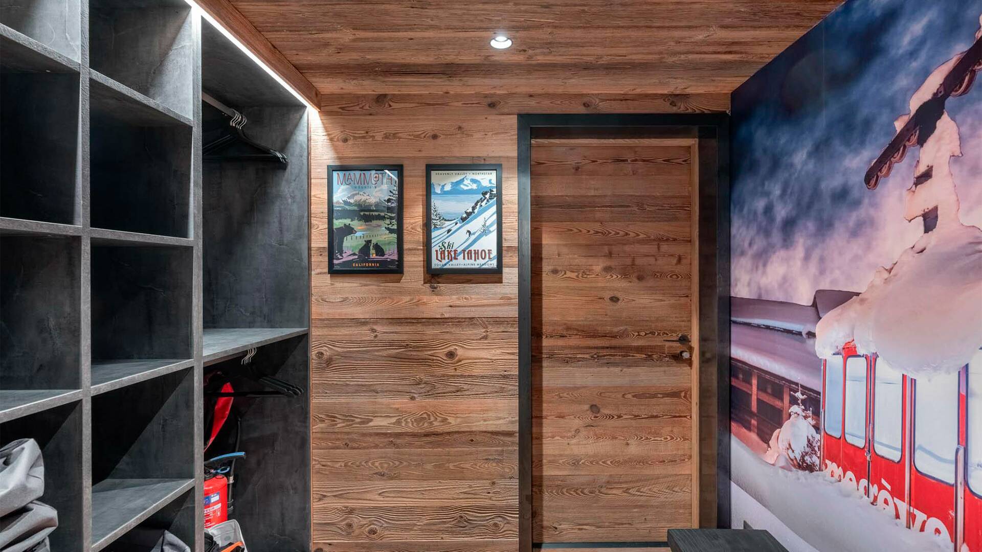 ski room
