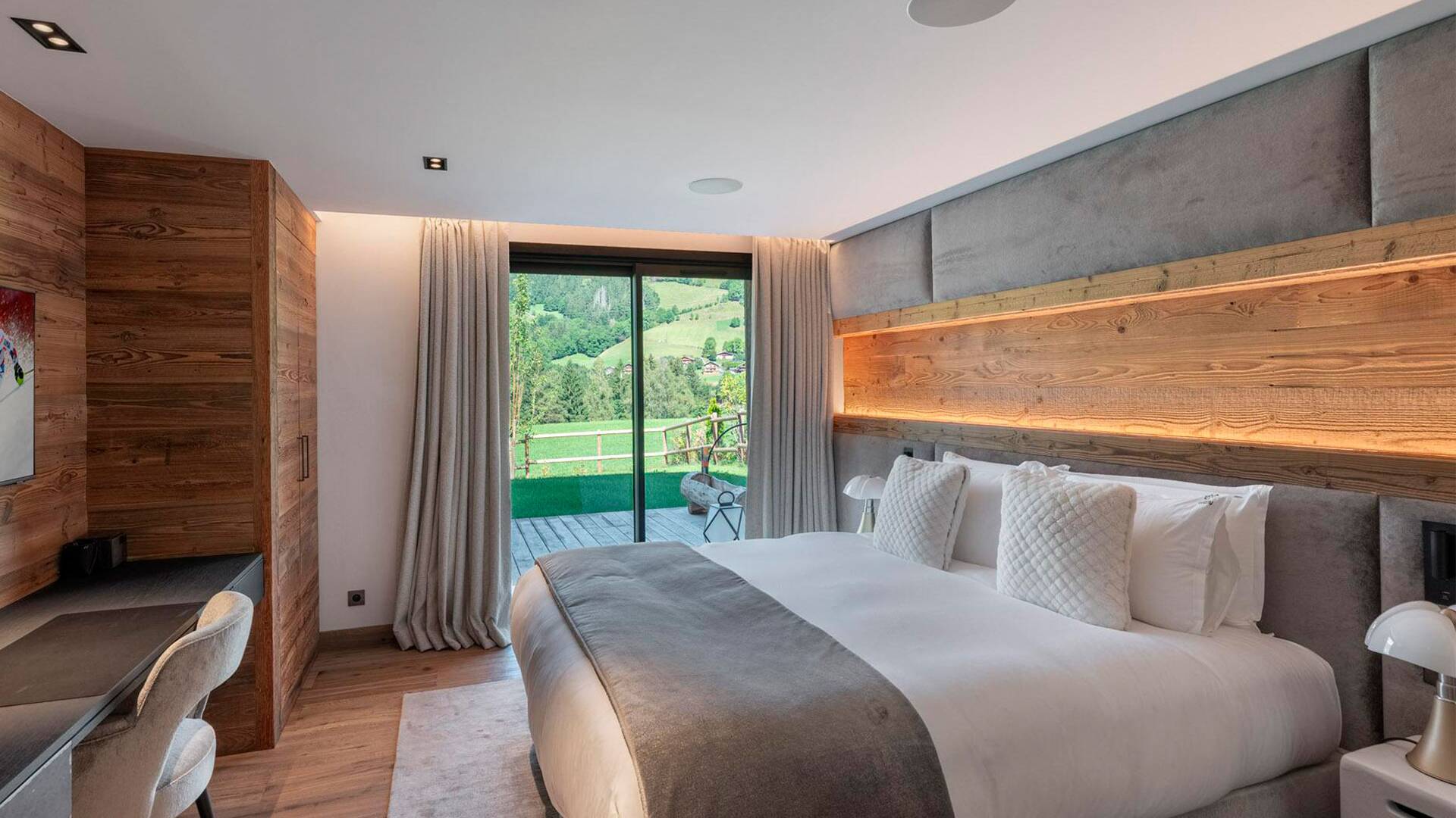 en suite double bedroom 