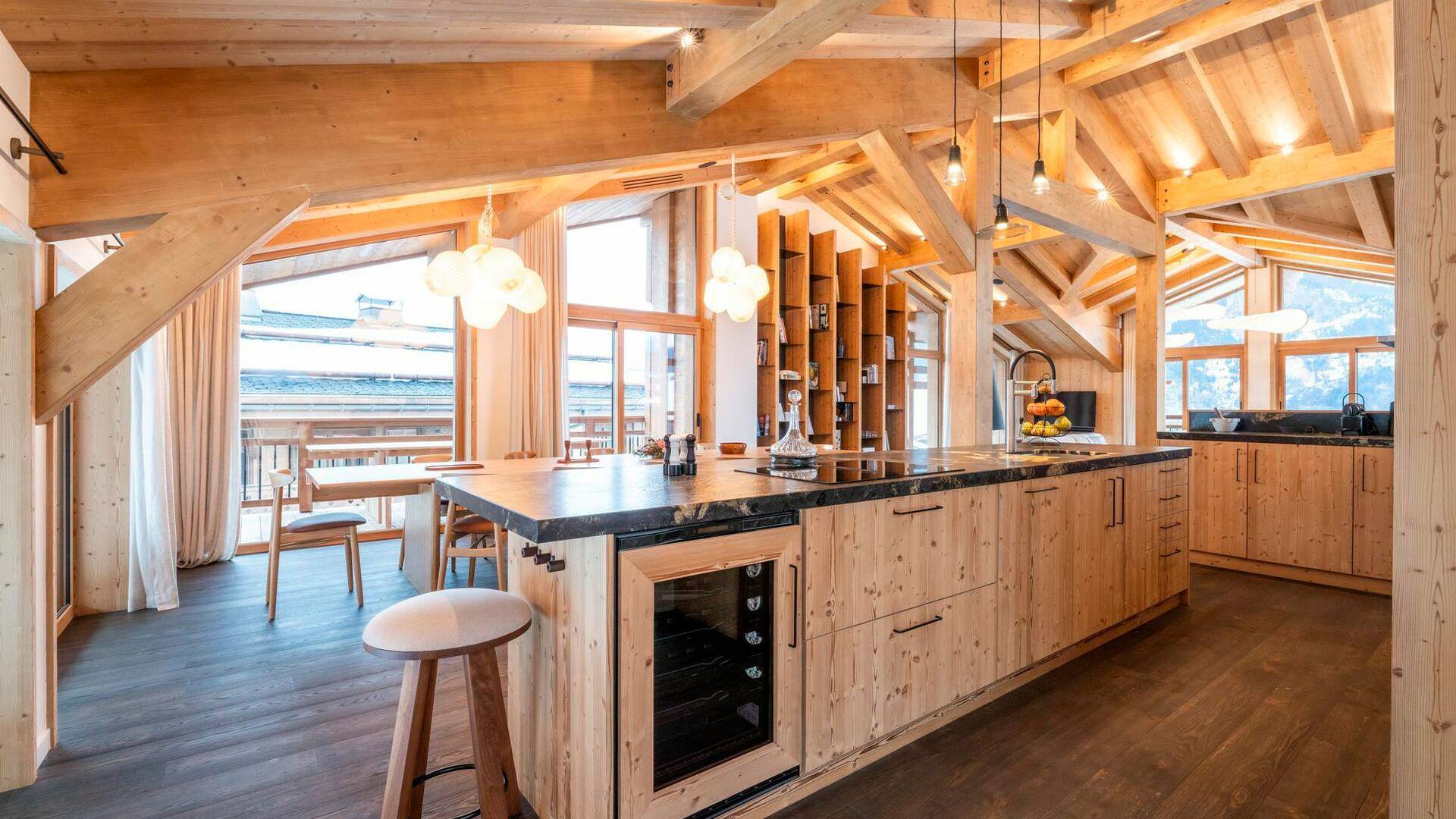 fully equipped kitchen 