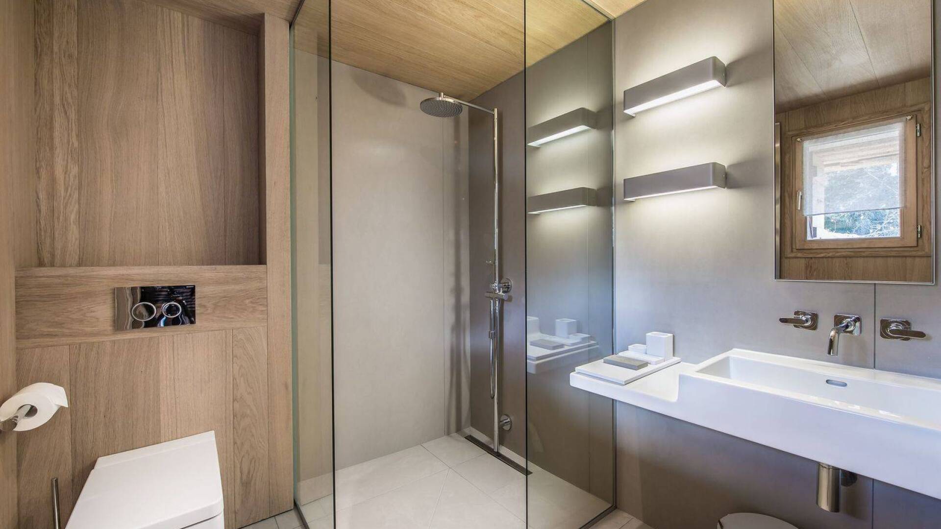 en suite bathroom