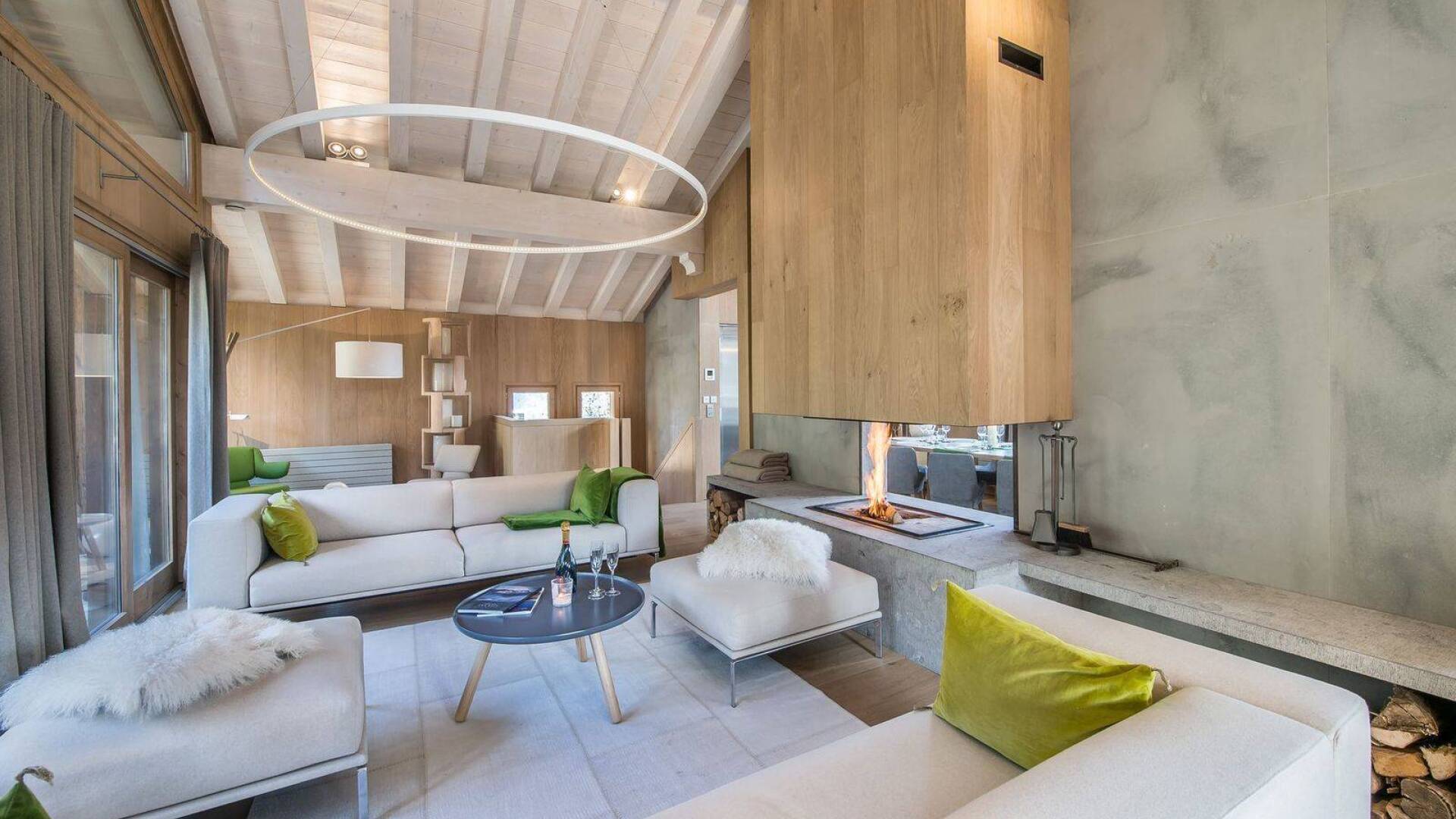 spacious living room 