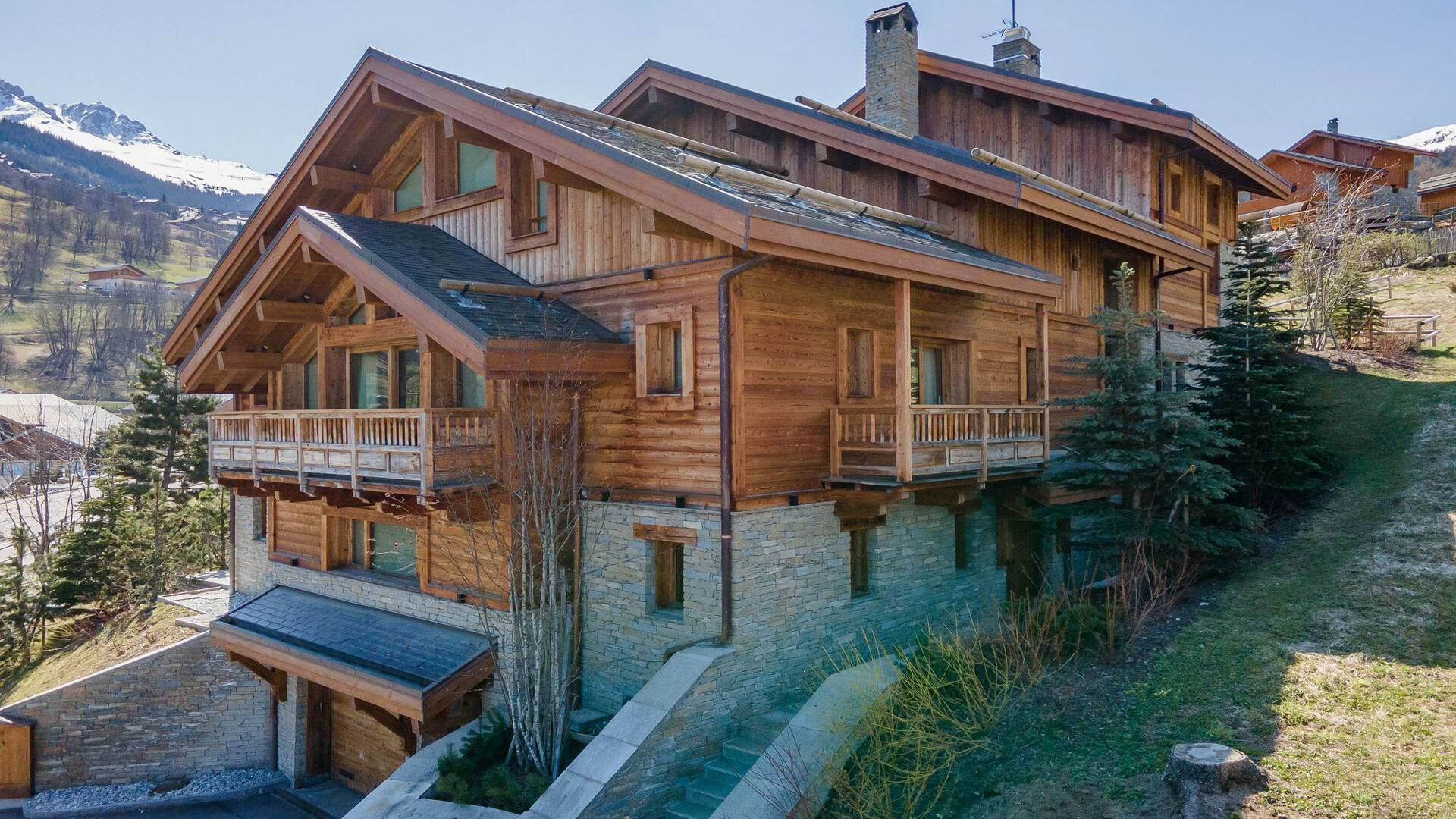luxury chalet for rent facing the French Alps