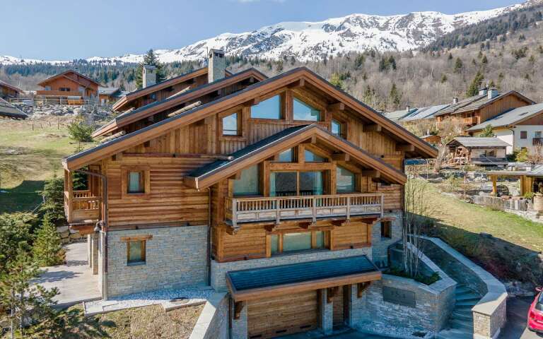 luxury chalet for rent facing the French Alps