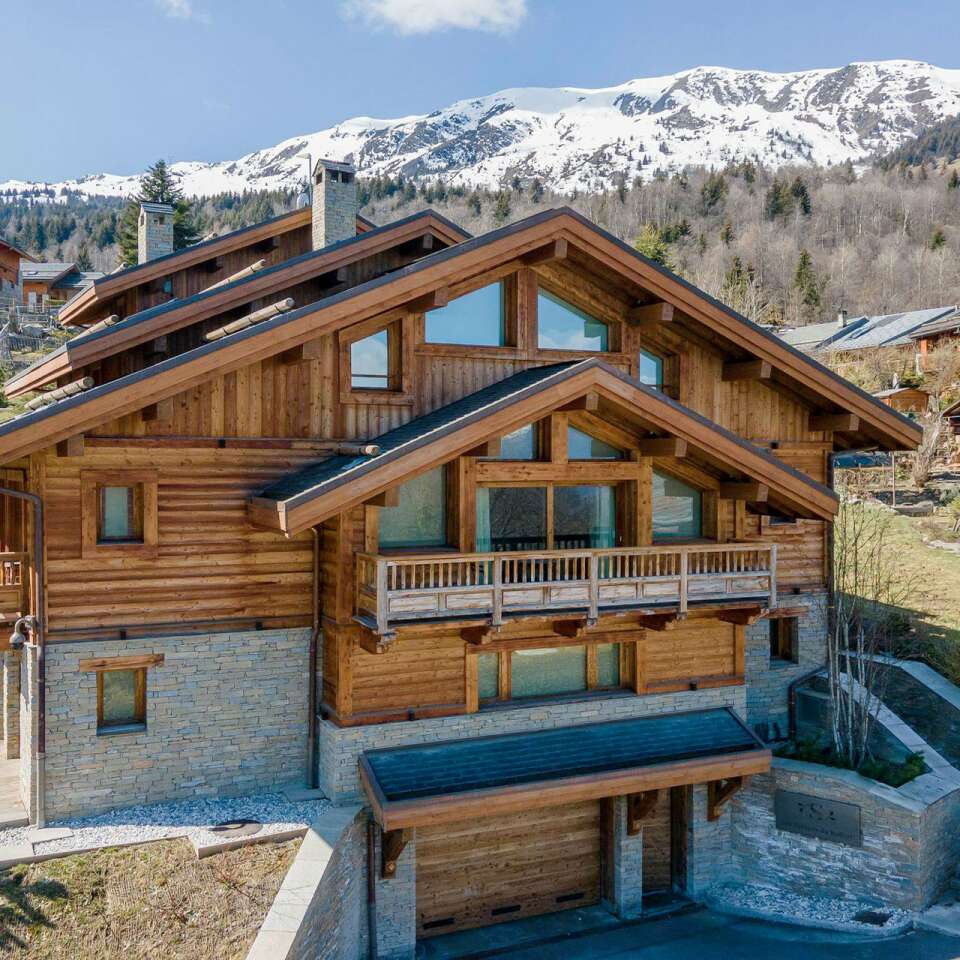luxury chalet for rent facing the French Alps