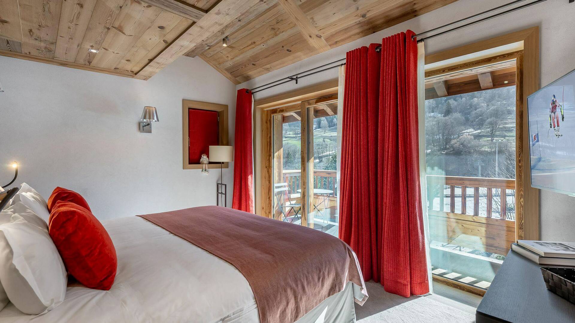 cozy bedroom with view on the French Alps