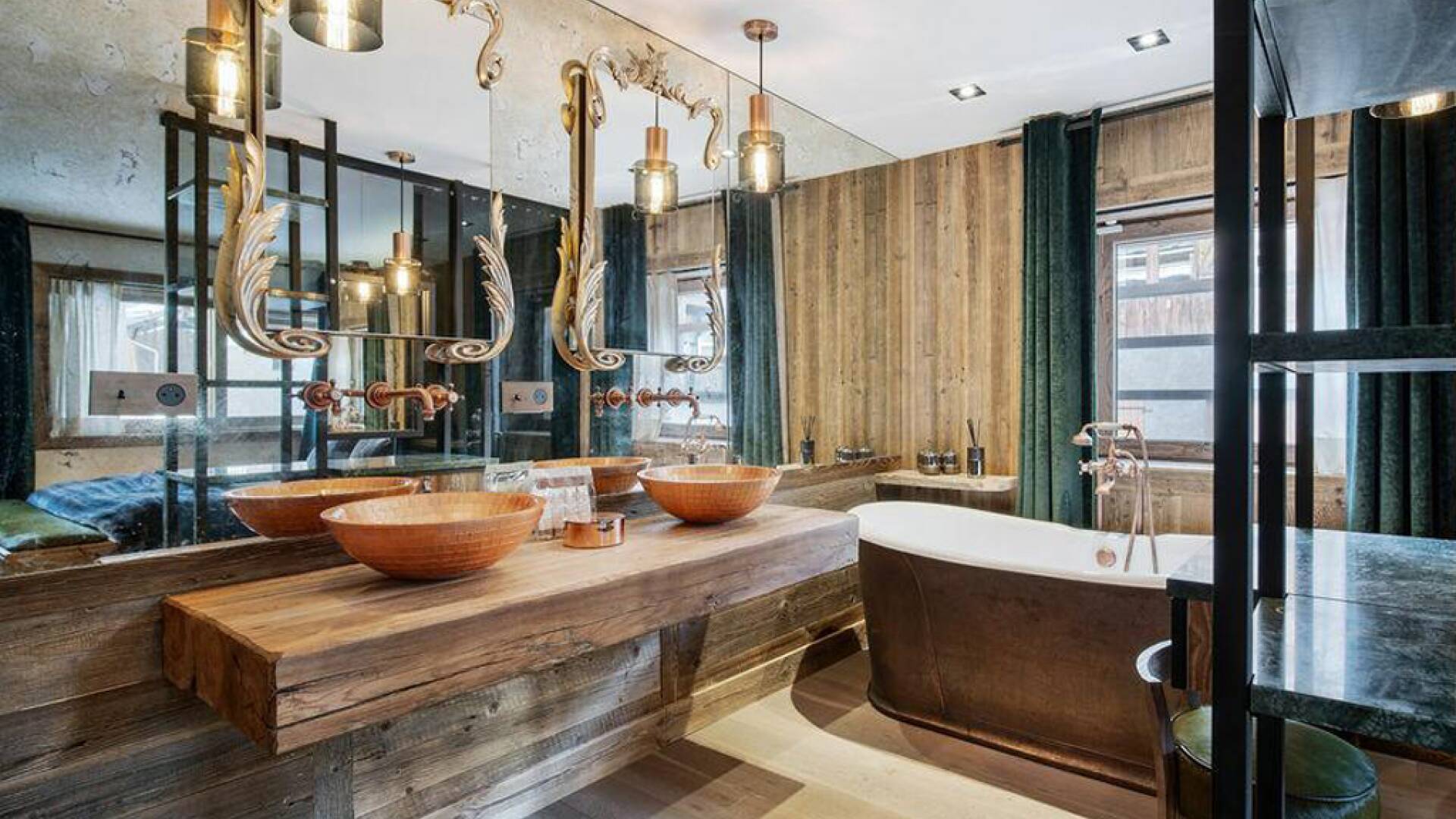 master bedroom en suite bathroom with double hand basin and freestanding bath tub 