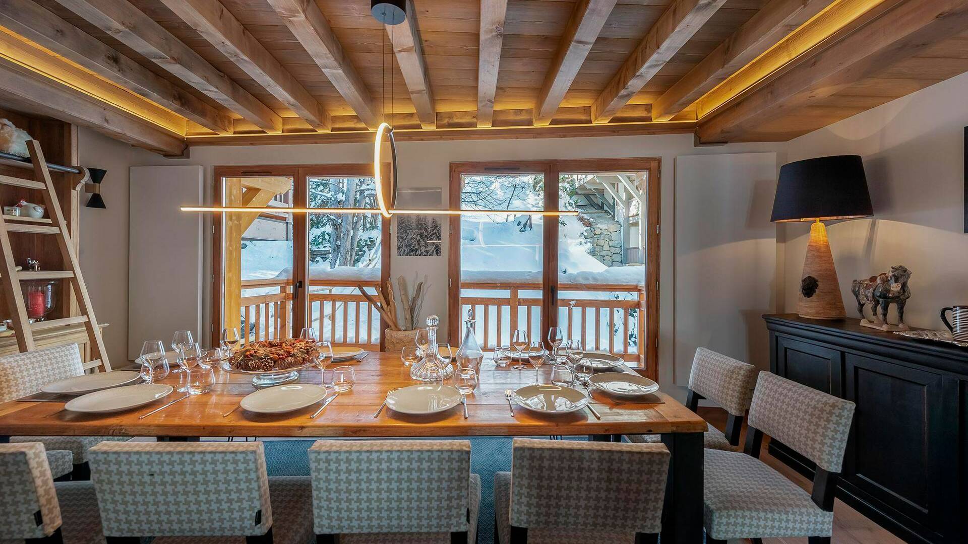 spacious dining area 