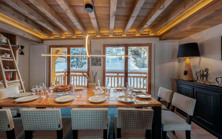 spacious dining area 