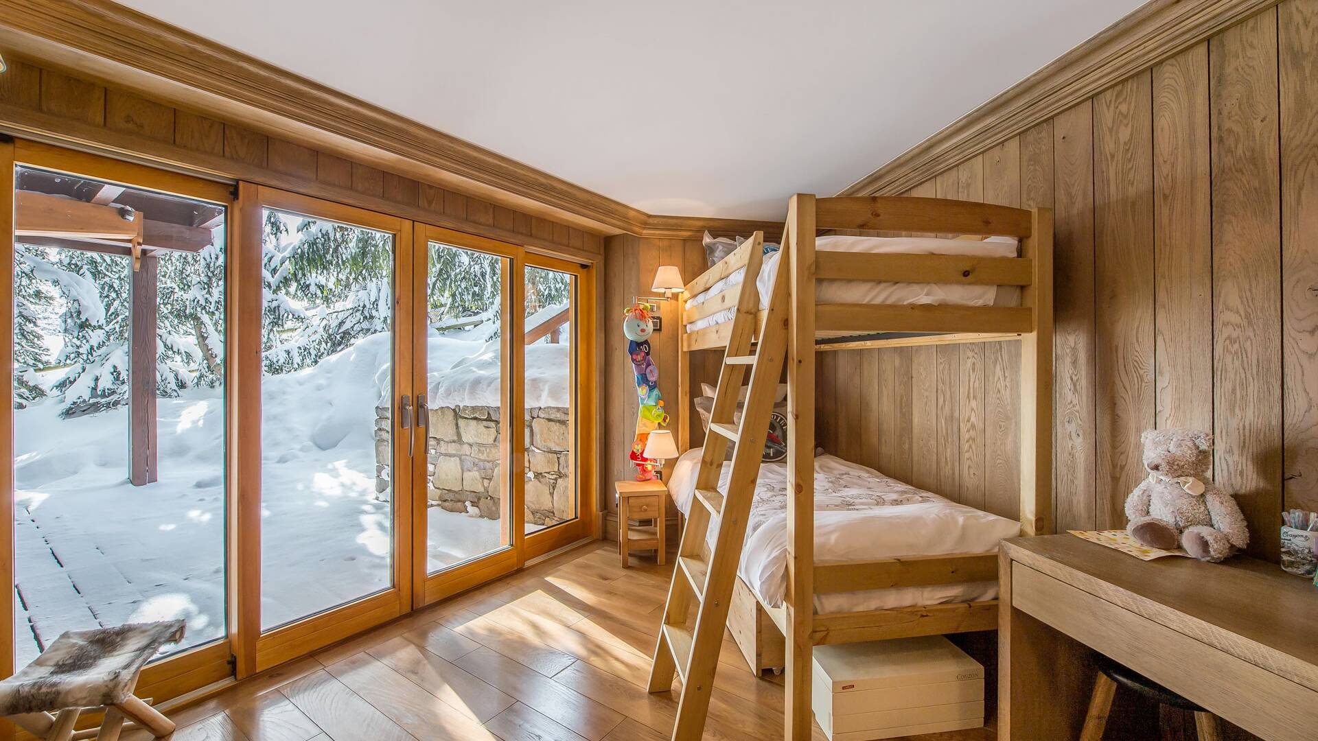 children bedroom with bunk beds