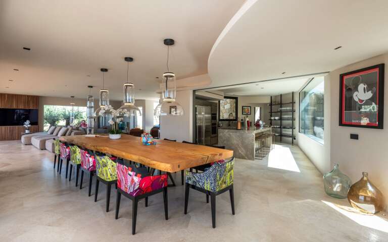 open space with kitchen and dining room 