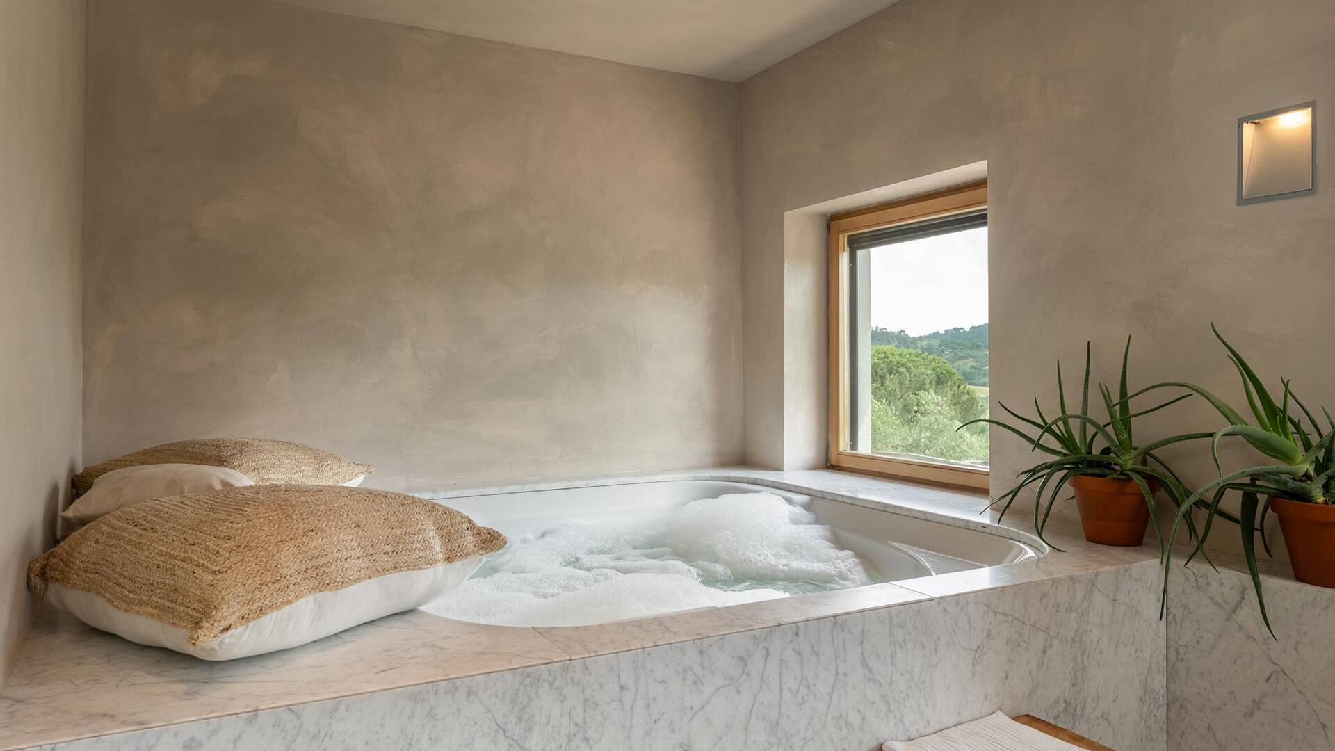 heated Jacuzzi