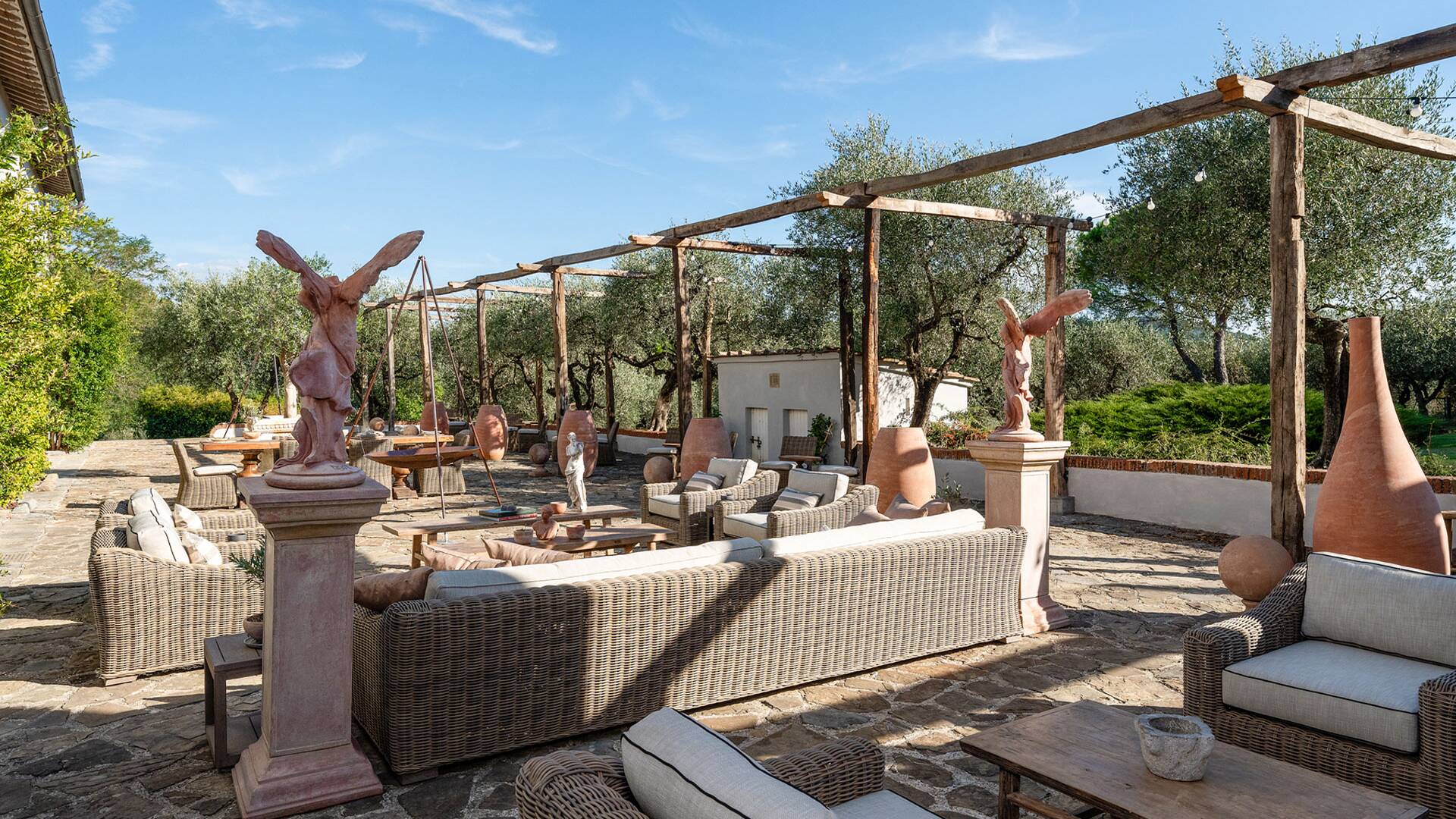outdoor lounge area