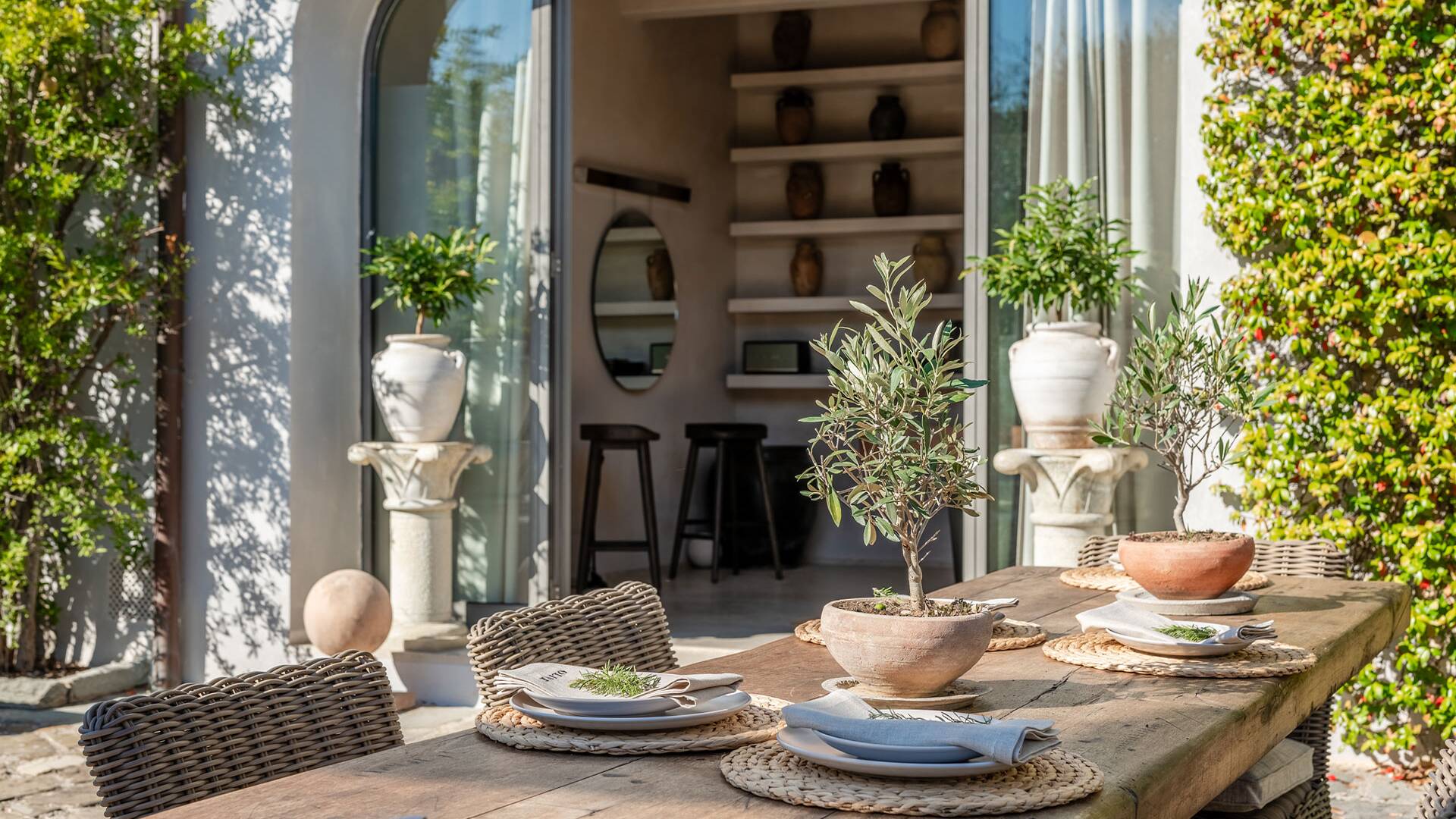 al fresco dining table