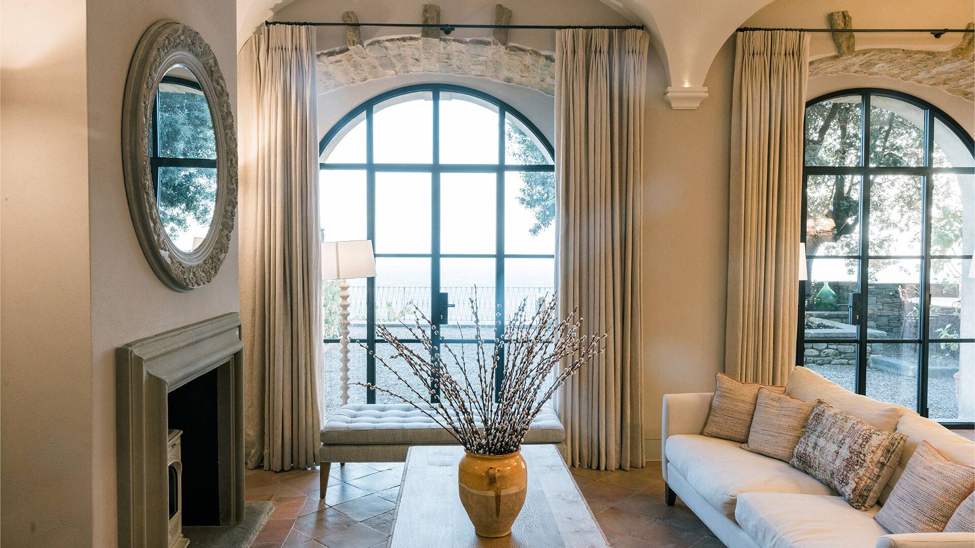 living room 