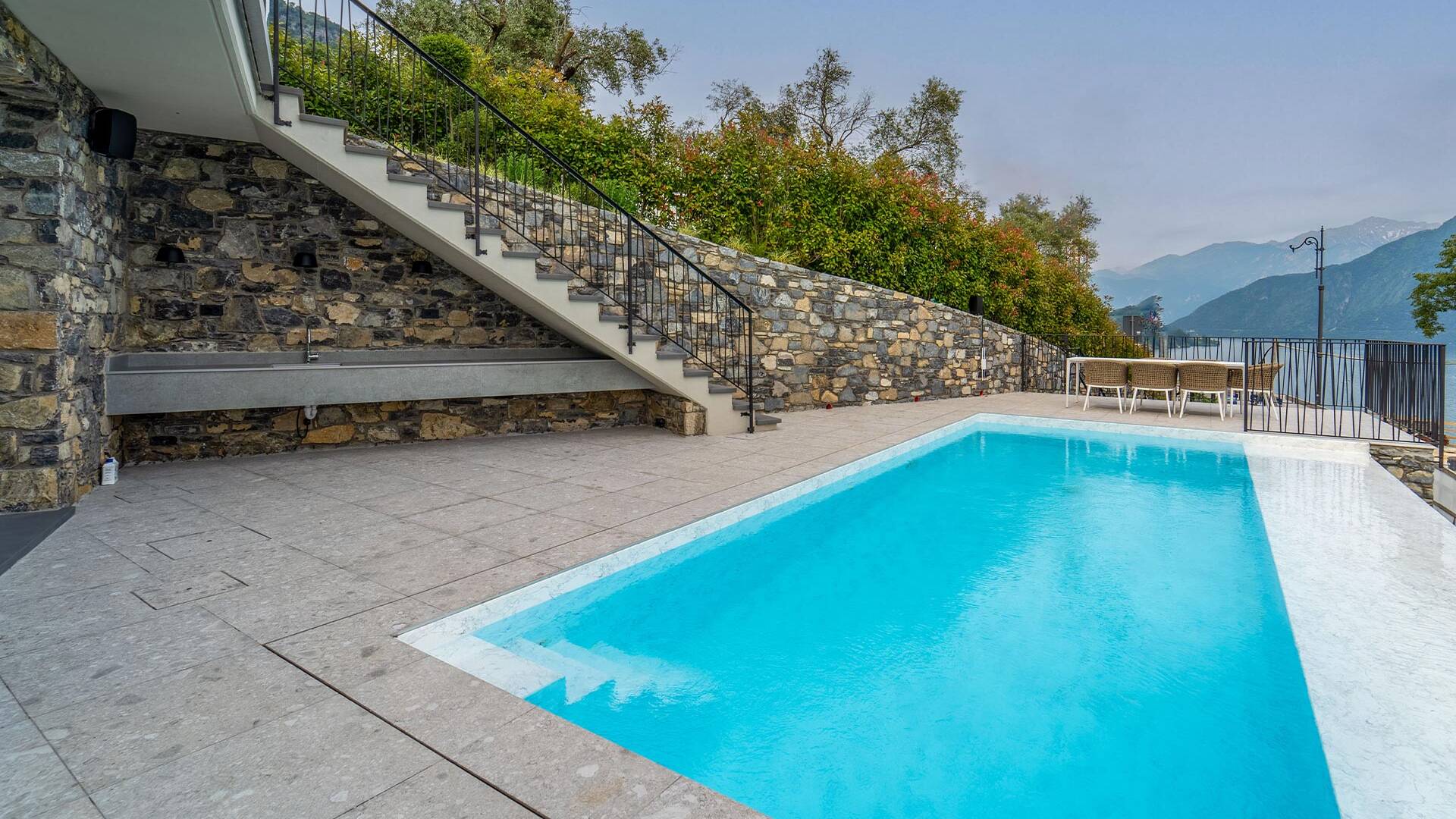infinity pool 