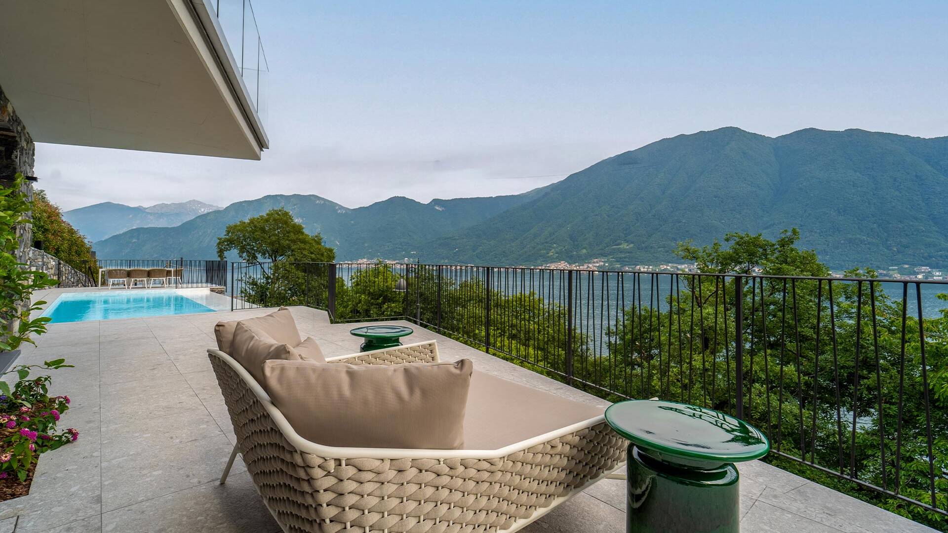 outdoor lounge space
