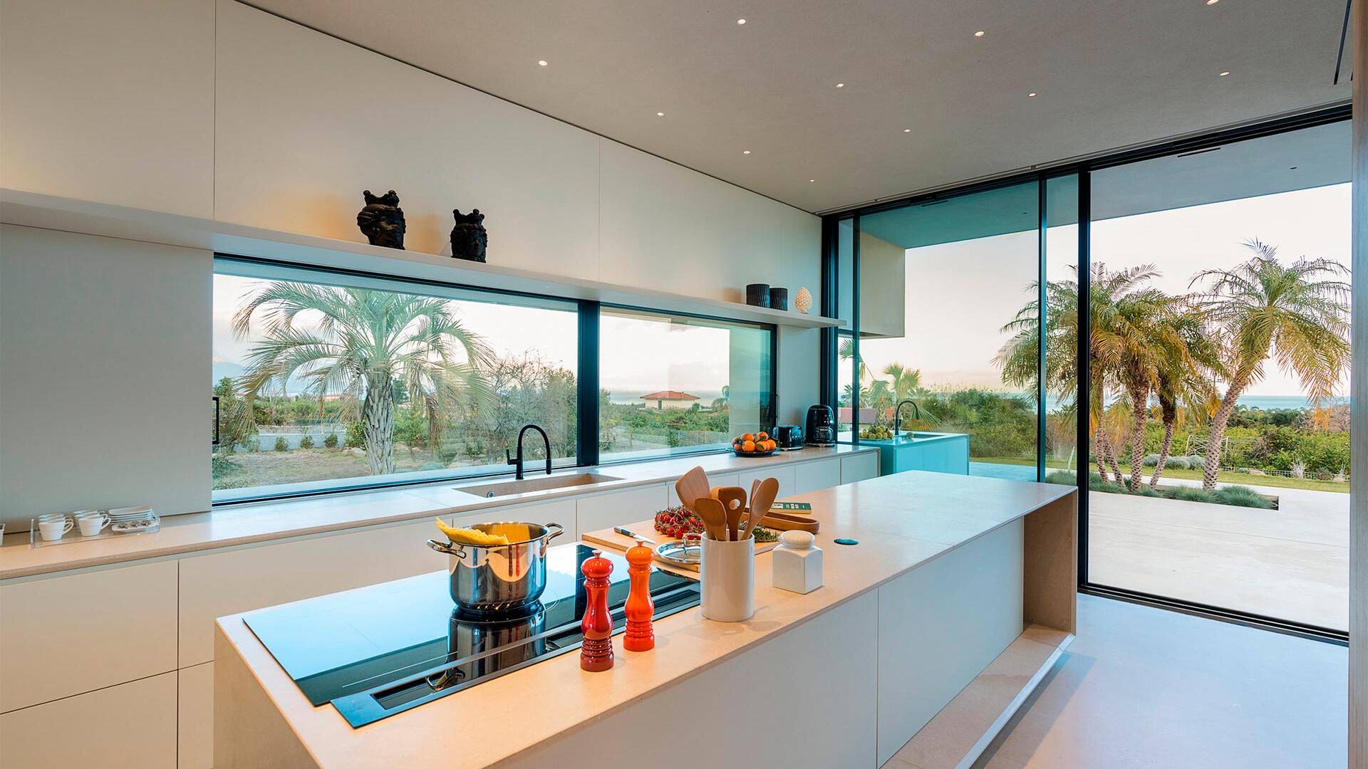 fully equipped kitchen