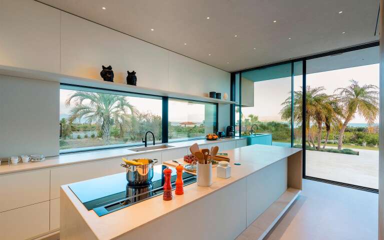 fully equipped kitchen