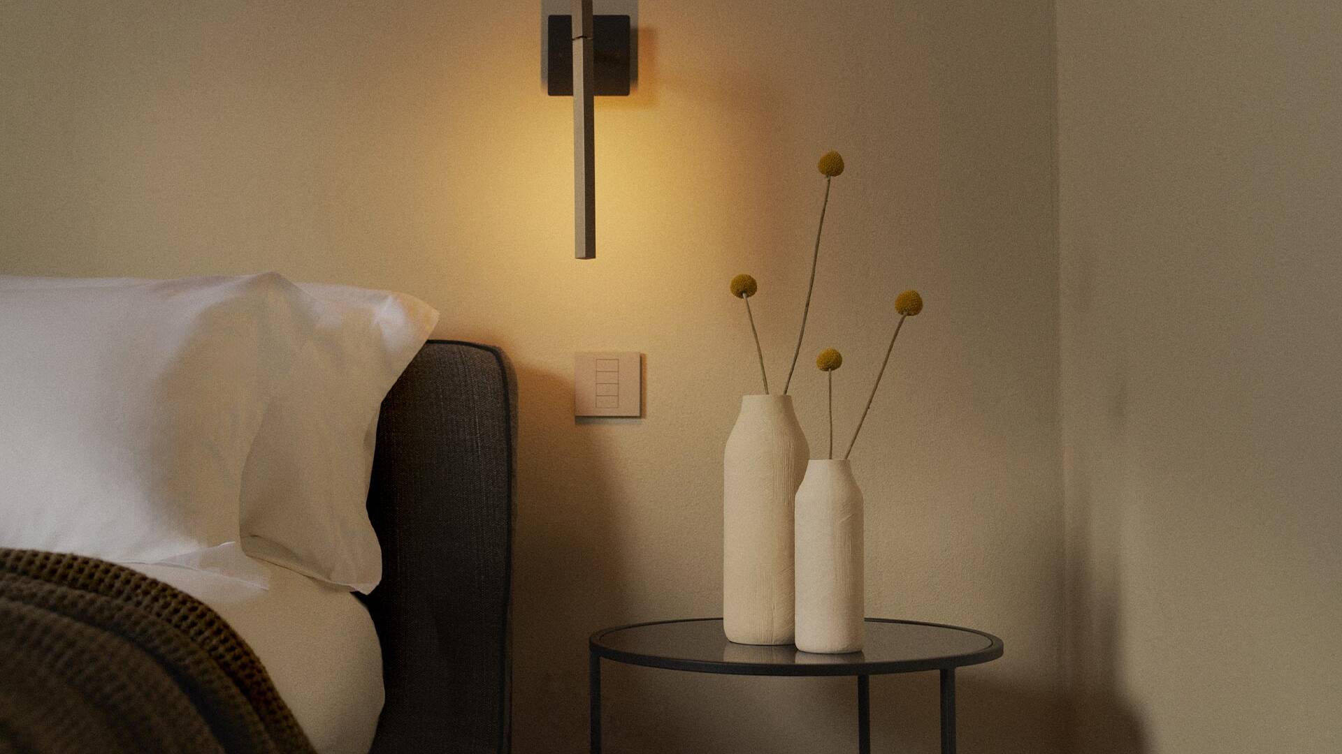 bedroom detail 