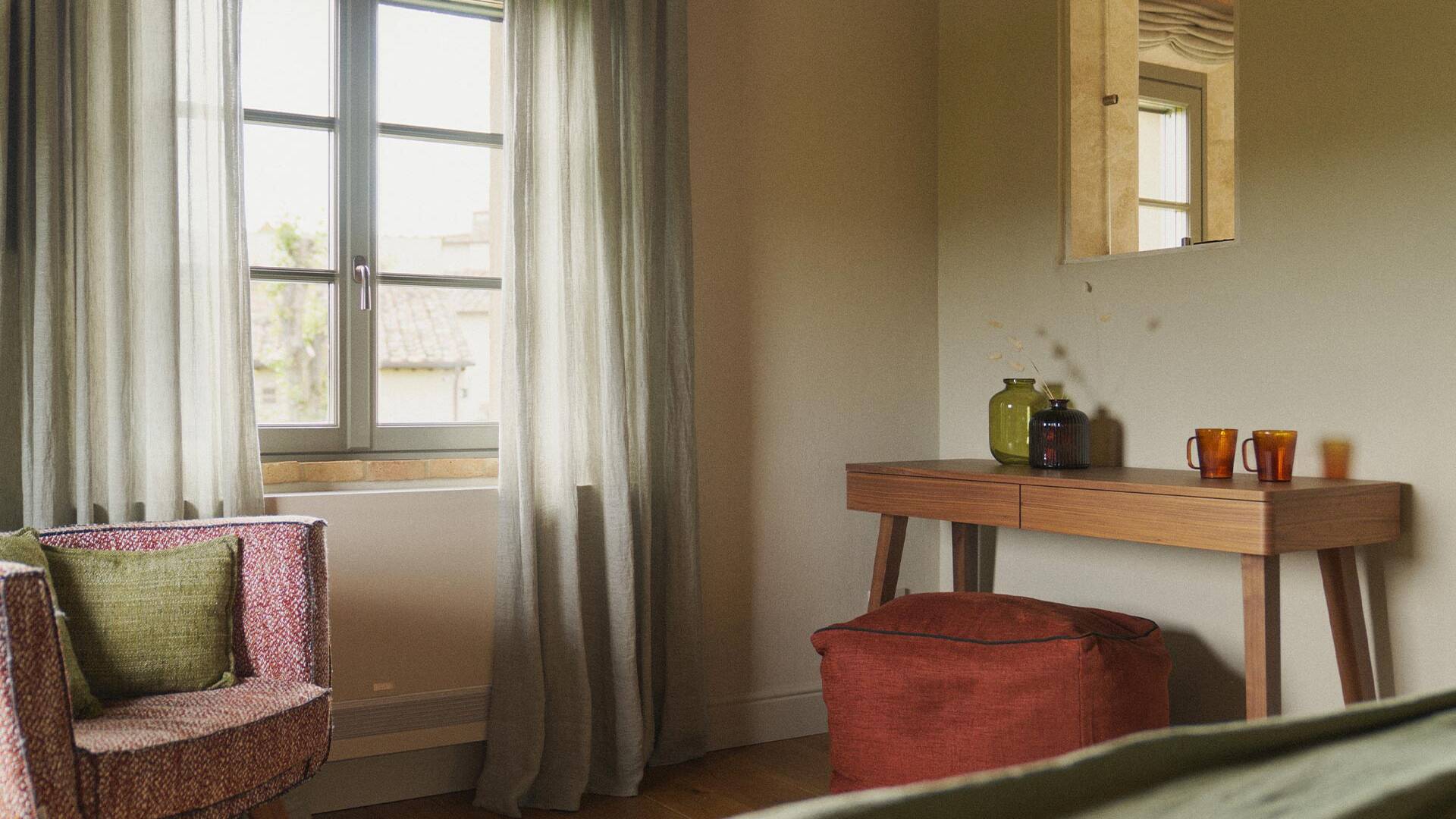 bedroom detail