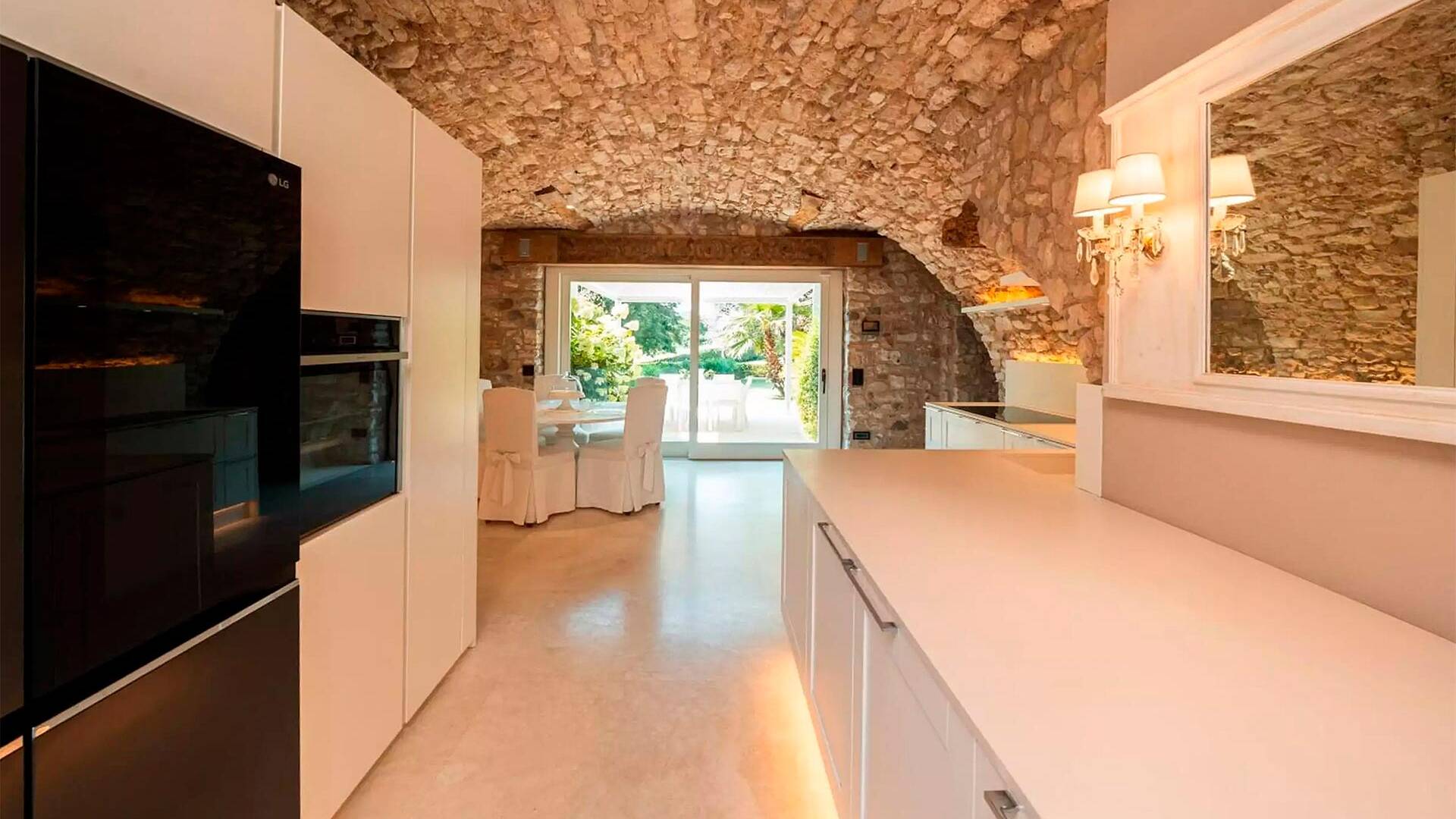 main villa fully equipped kitchen 