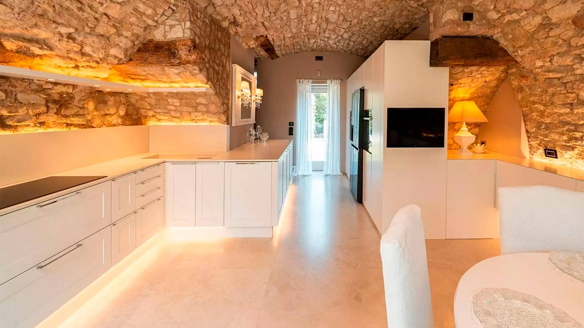 main villa fully equipped kitchen 