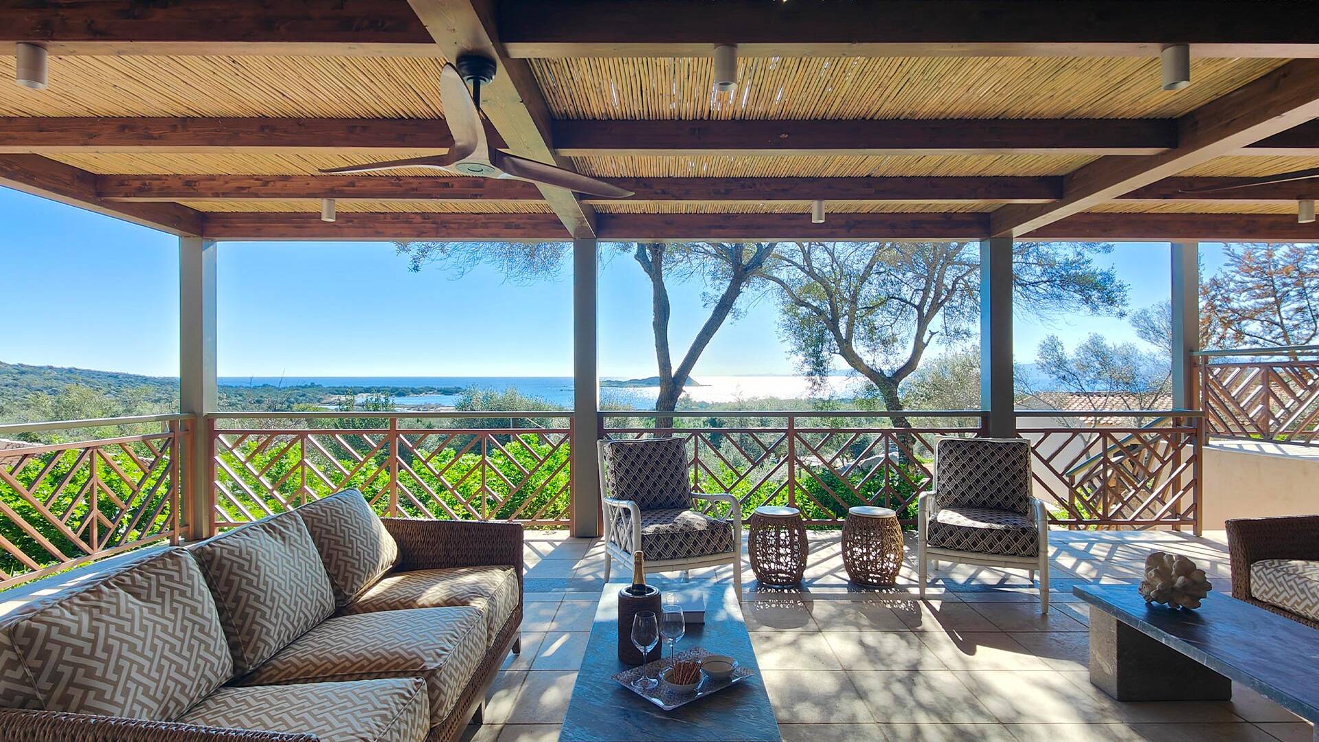 pergola with lounge space