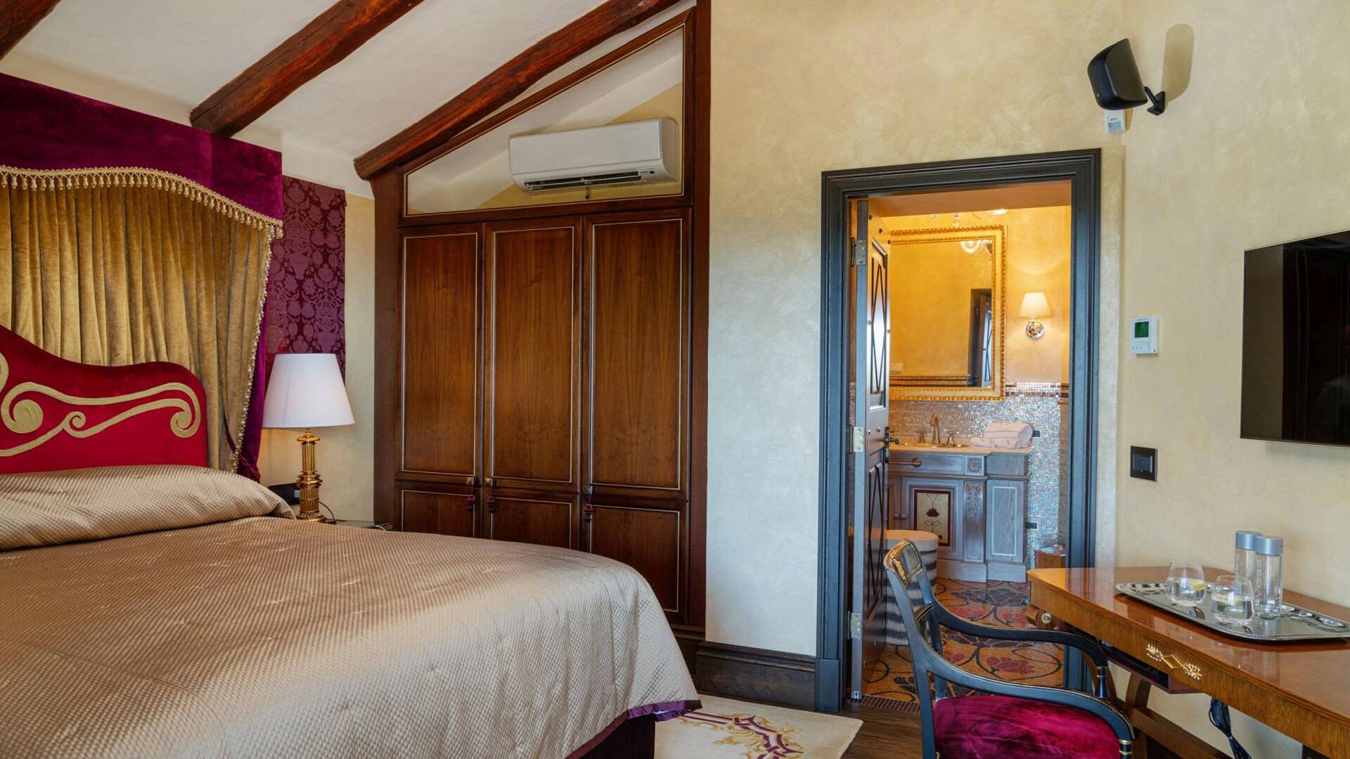 en suite double bedroom