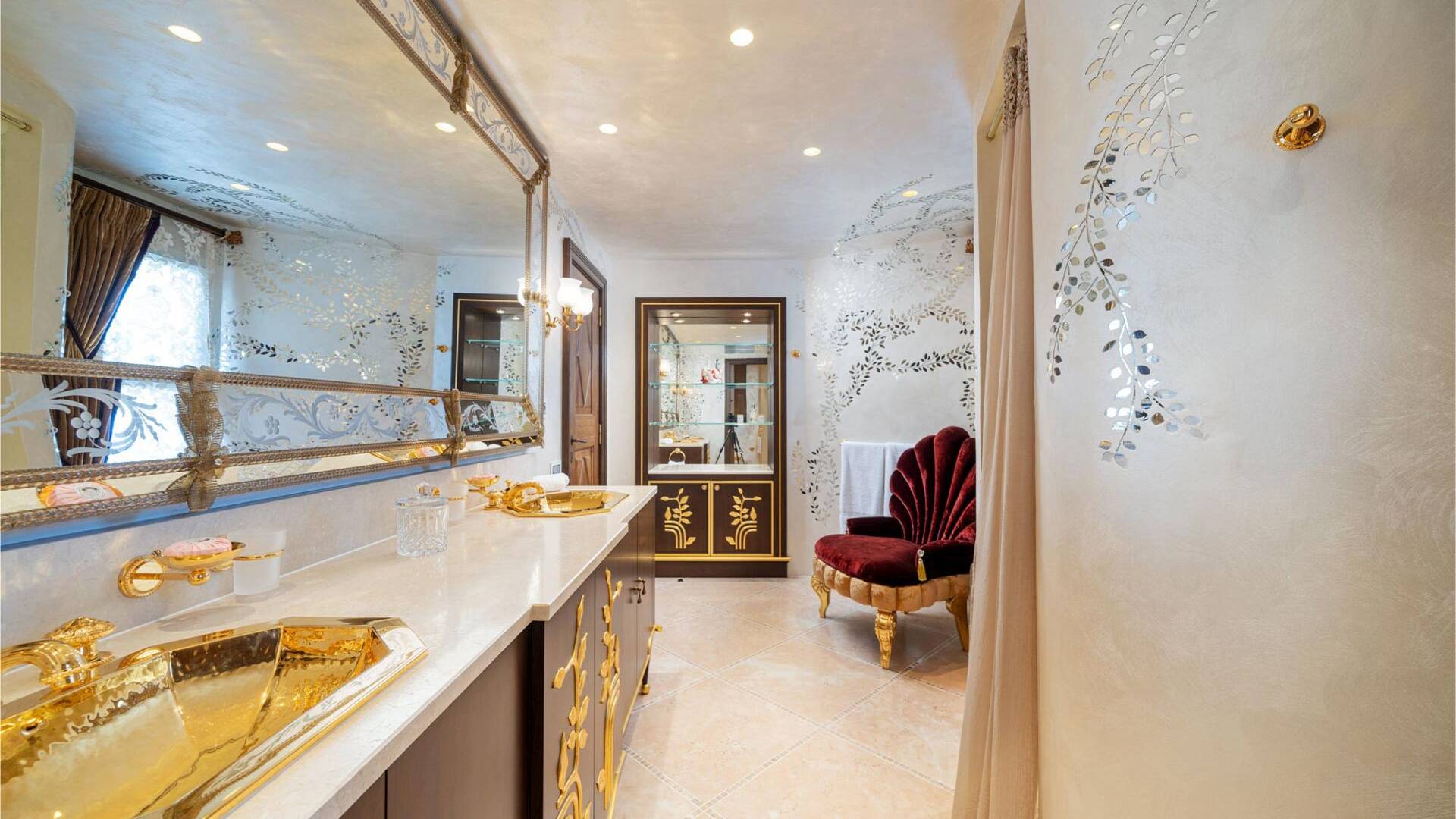 en suite bathroom with Italian-style shower and double sink
