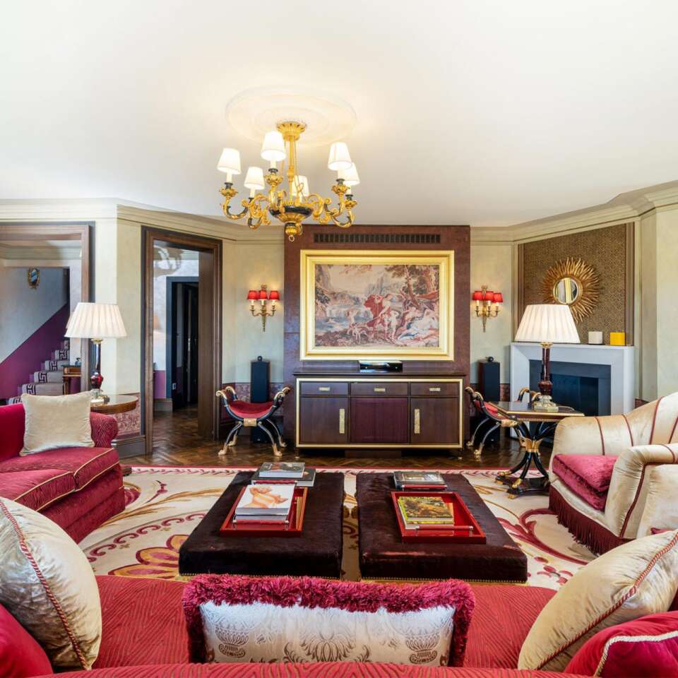 main villa spacious living room 