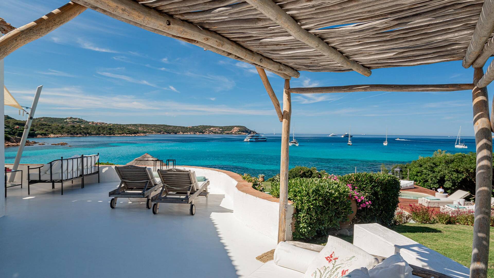 outdoor lounge area