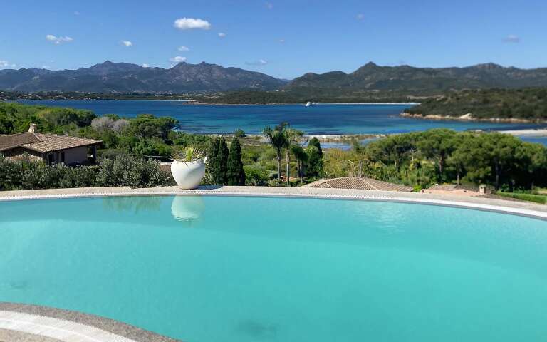 infinity swimming pool with sea view 