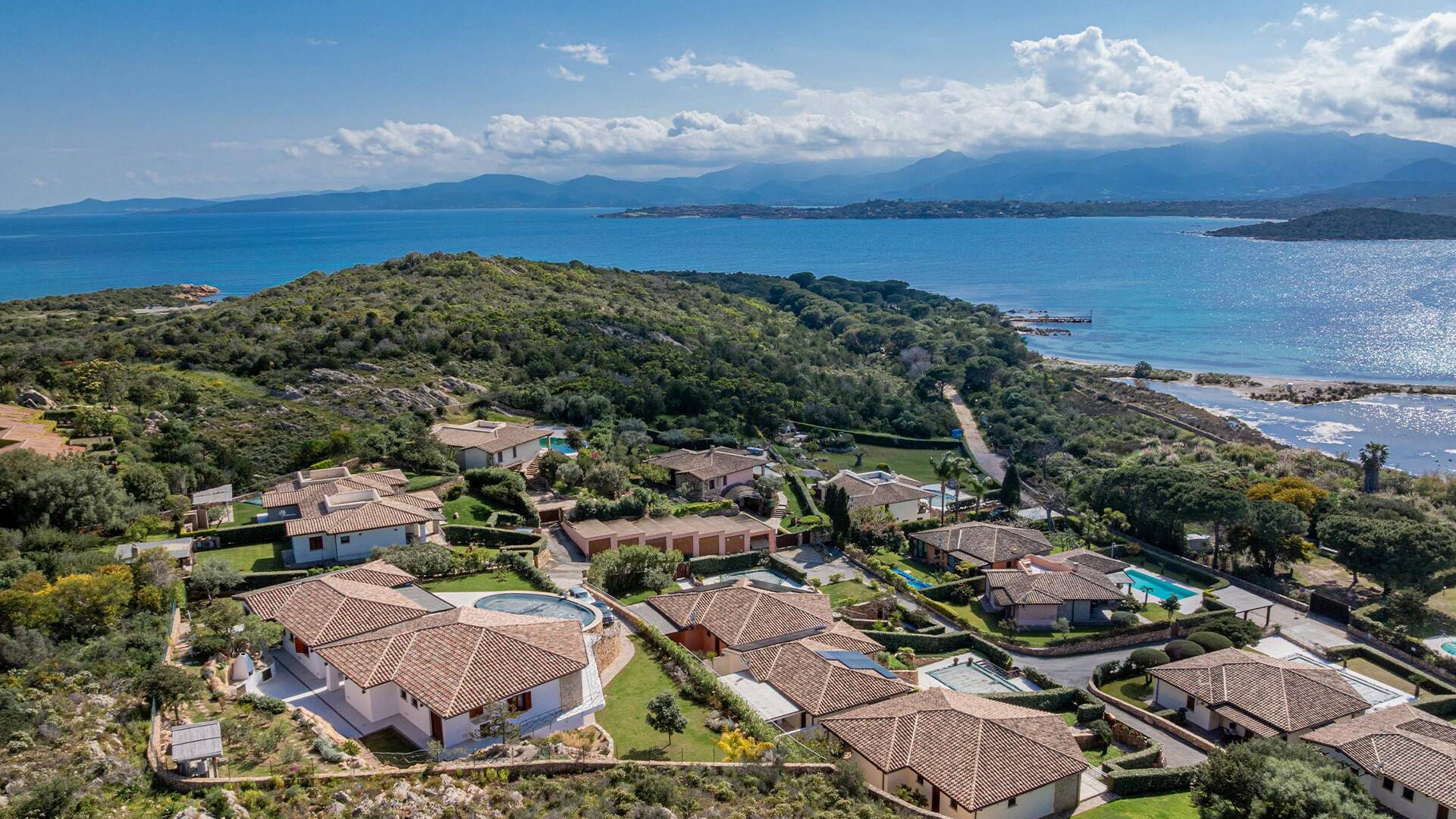 luxury Villa Tavi for weekly rental in Sardinia