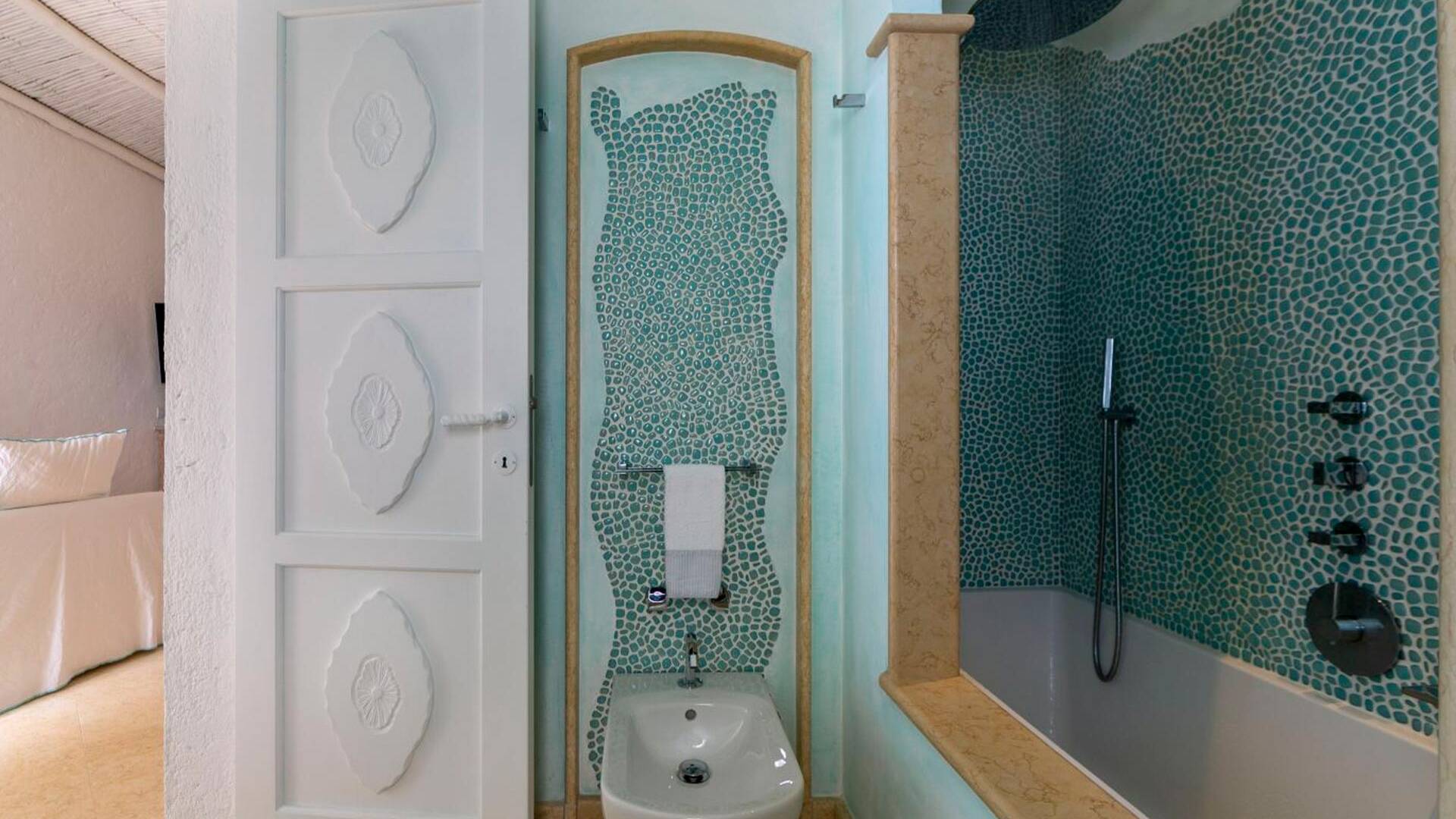 en suite bathroom with shower bath