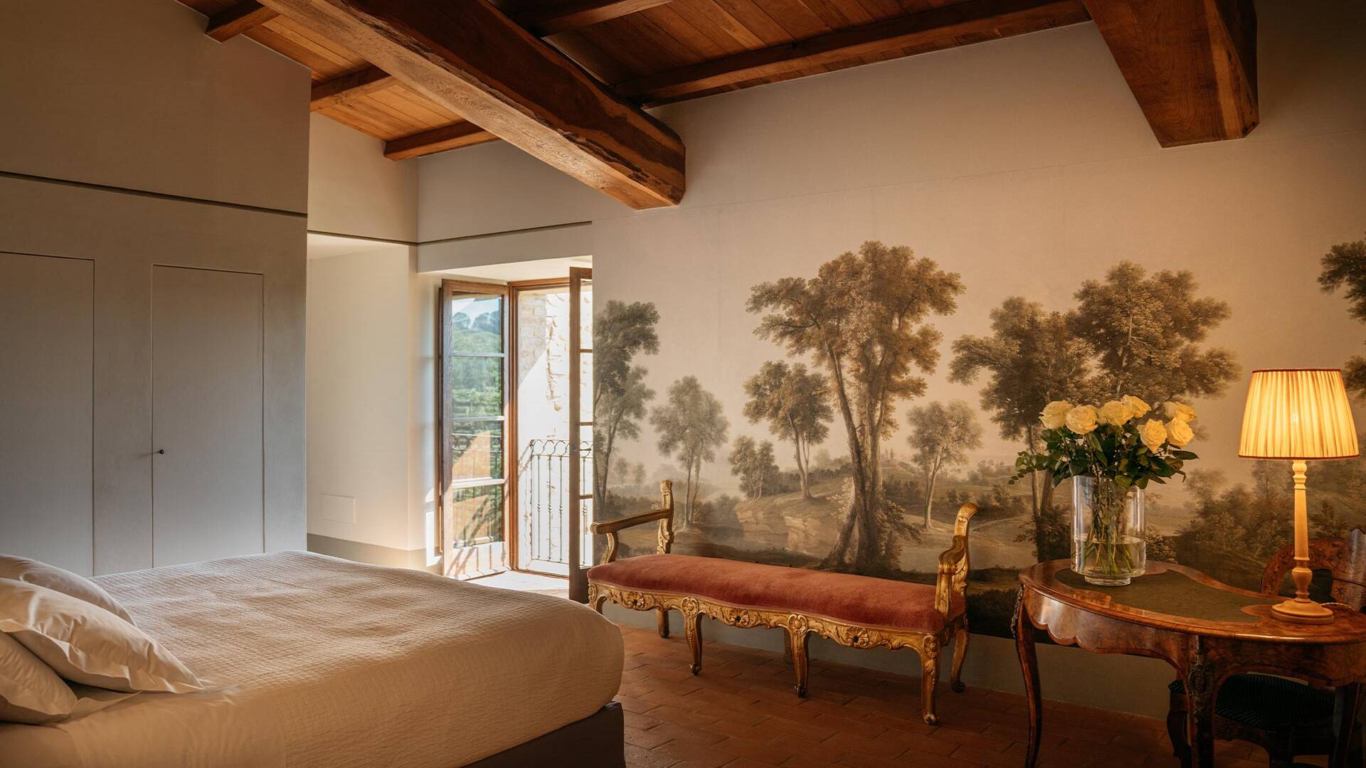 classic en suite bedroom 