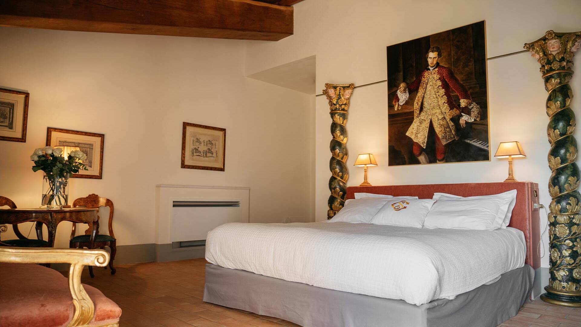classic en suite bedroom 