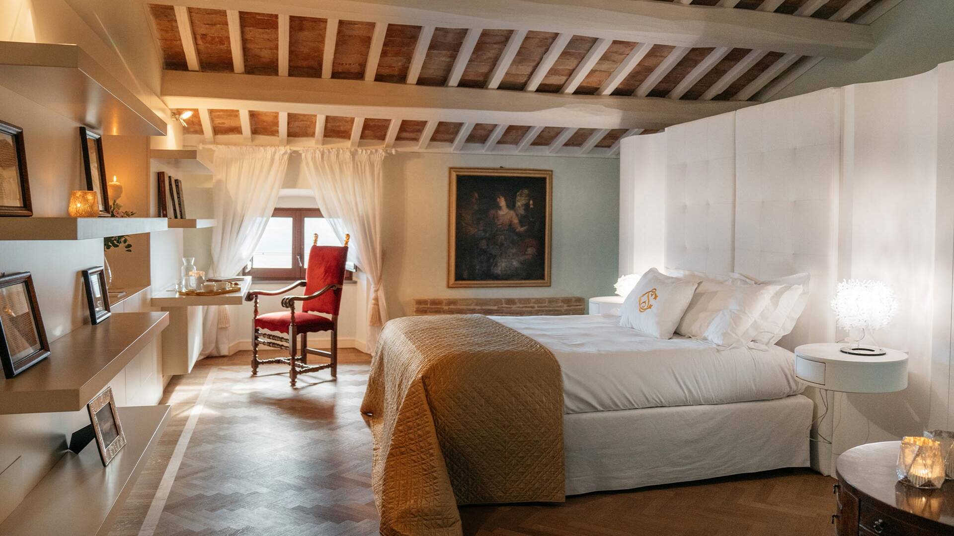 modern en suite bedroom 