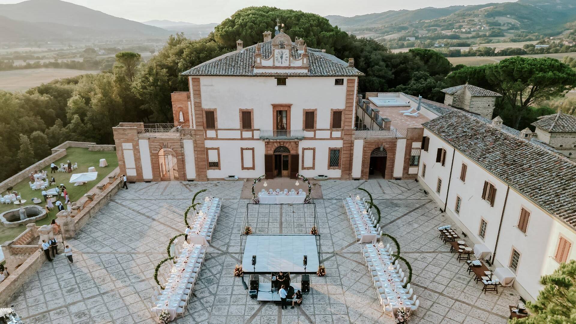 Il Castello wedding villa in Umbria 