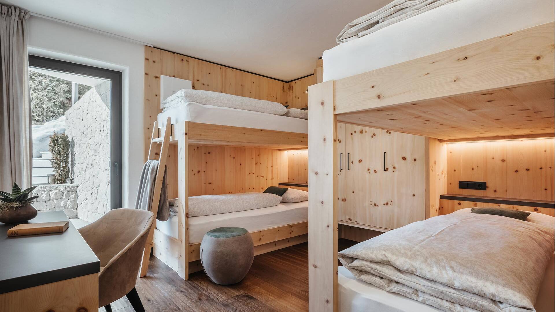 Chalet Acanto Fi family bedroom 