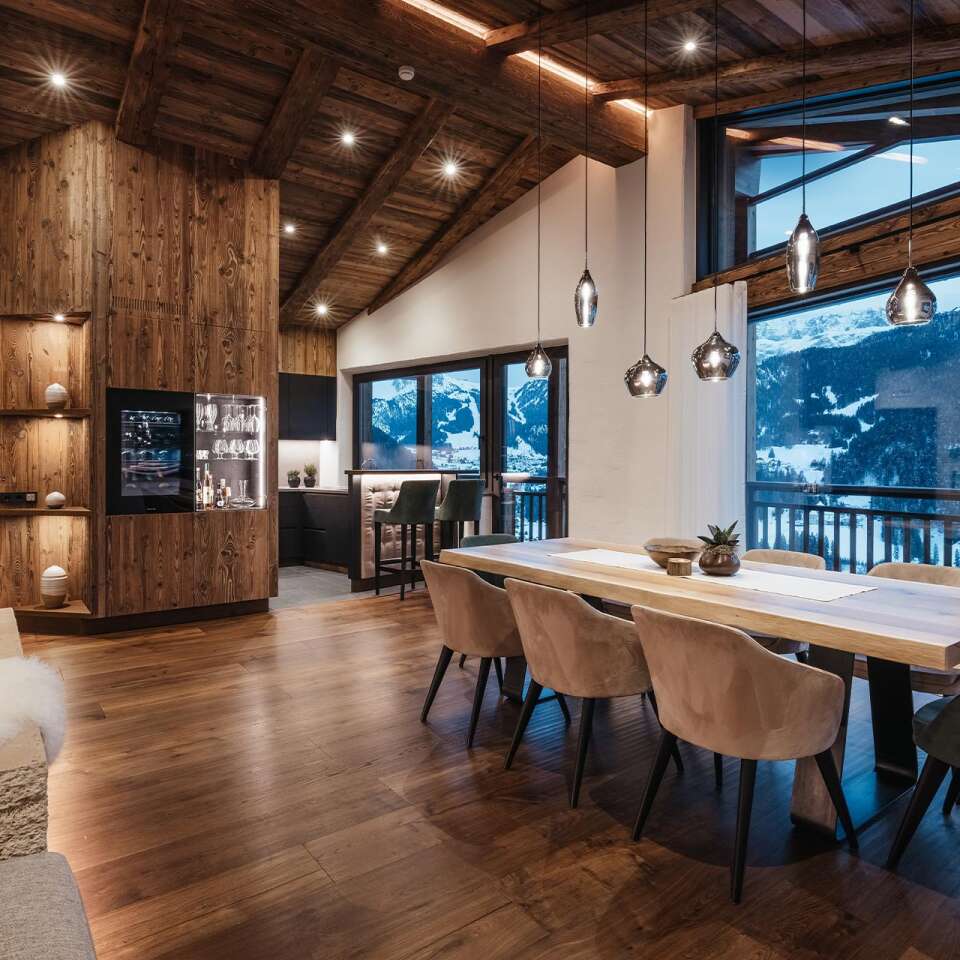 luxury Chalet Acanto Fi, dining table
