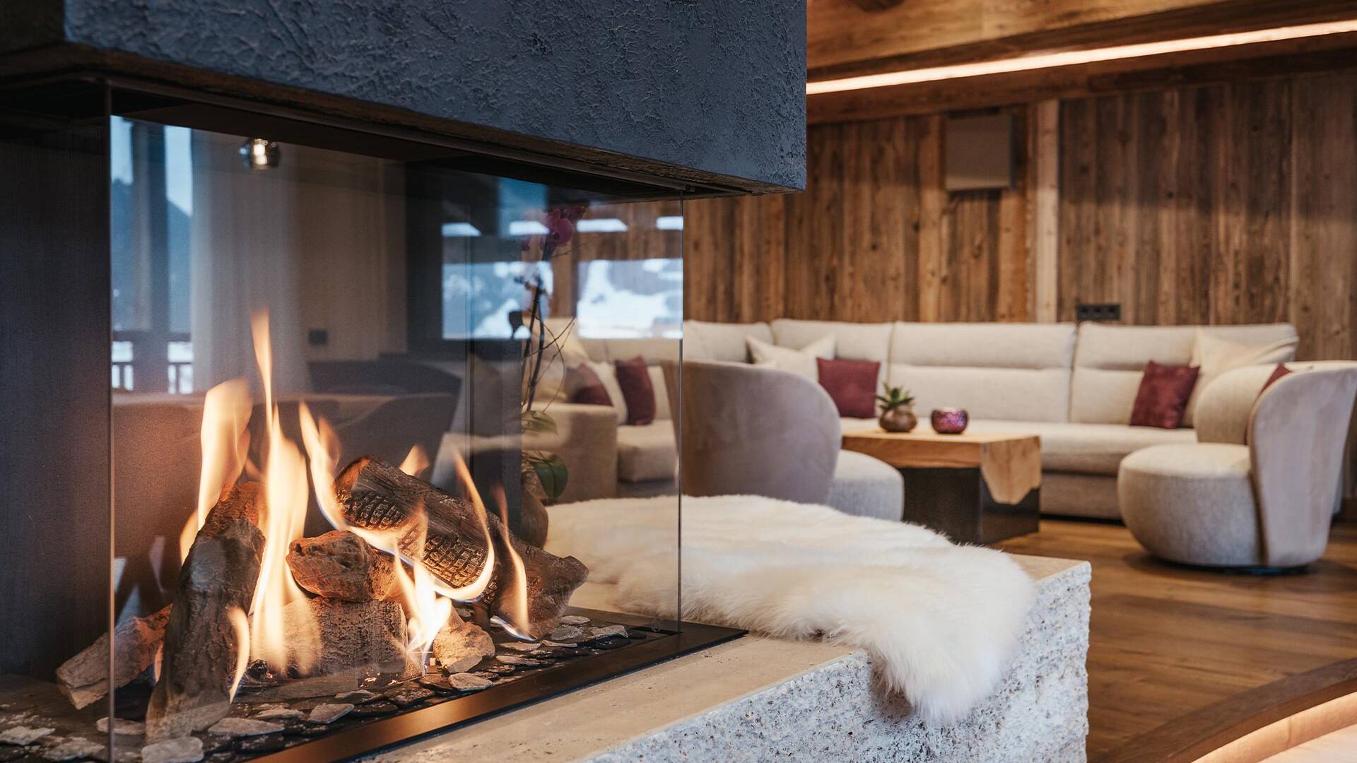 luxury chalet Acanto Ri fireplace in the living room 