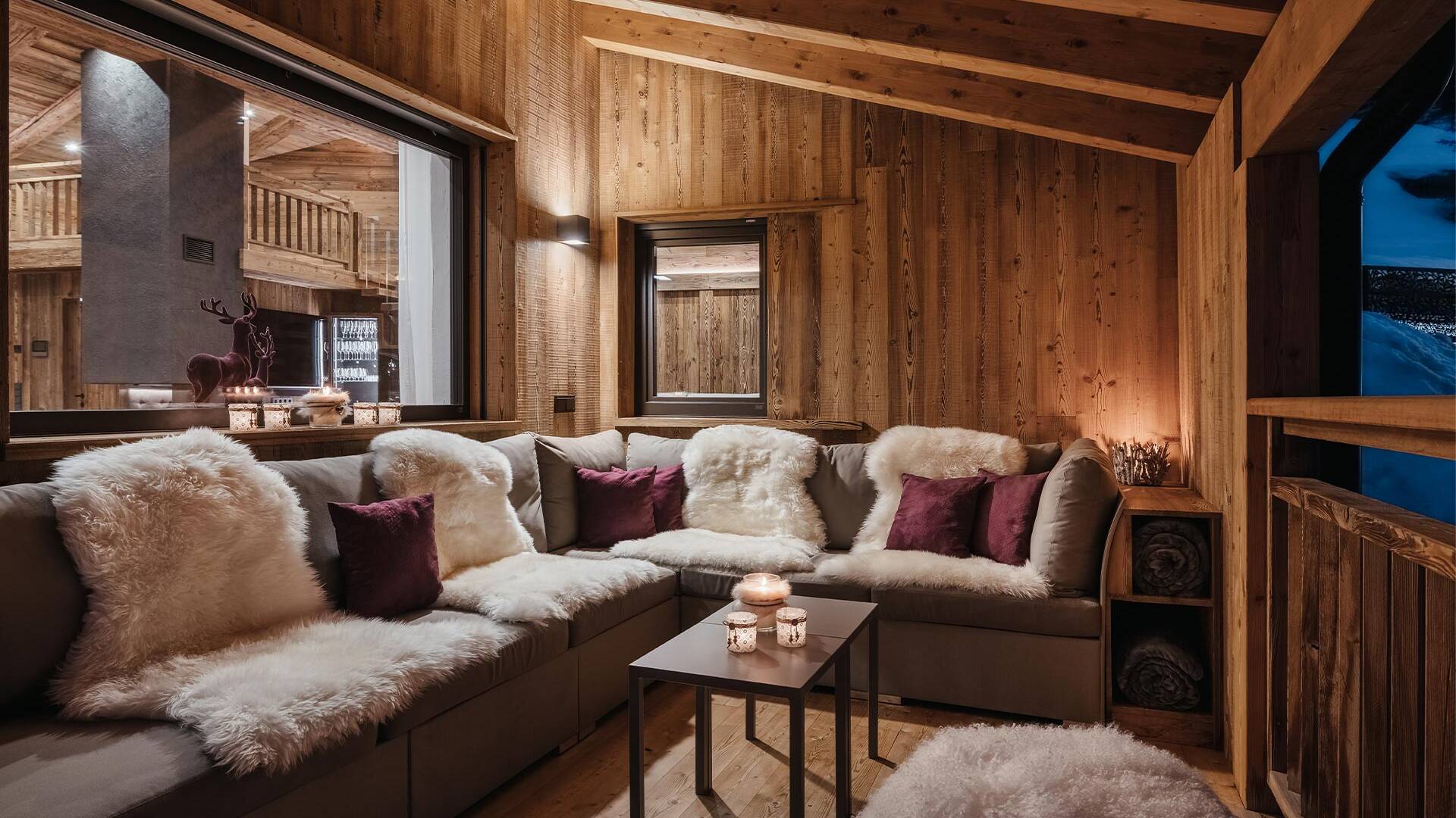 Chalet Acanto Ri balcony with lounge area