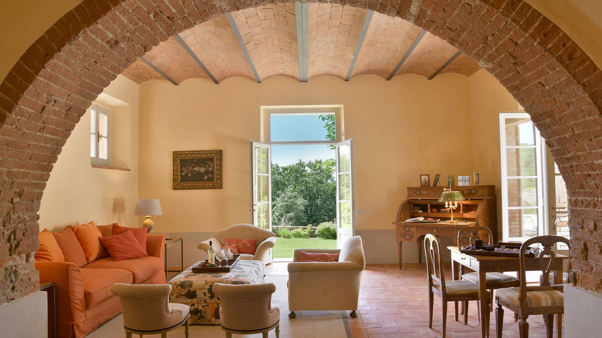 villa 2 large living room with sofa and reading corner