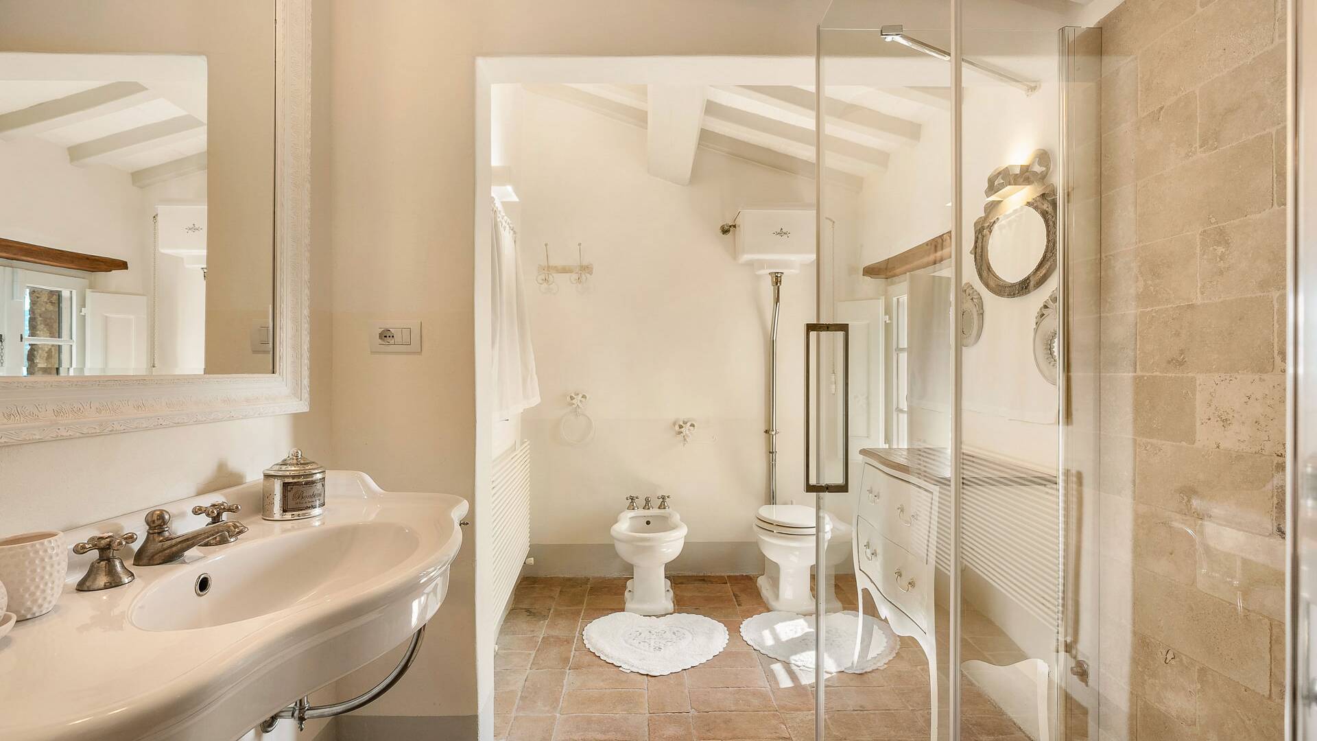 ensuite bathroom with walk-in shower 