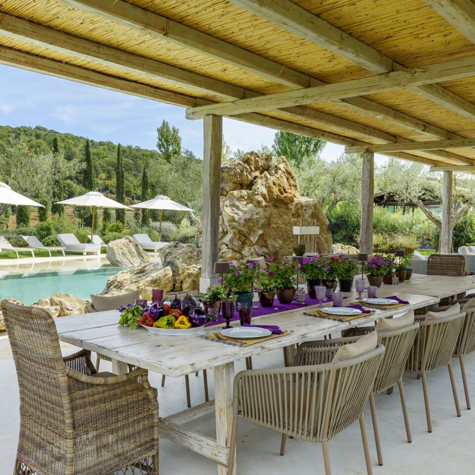  al fresco dining area and outdoor's lounge