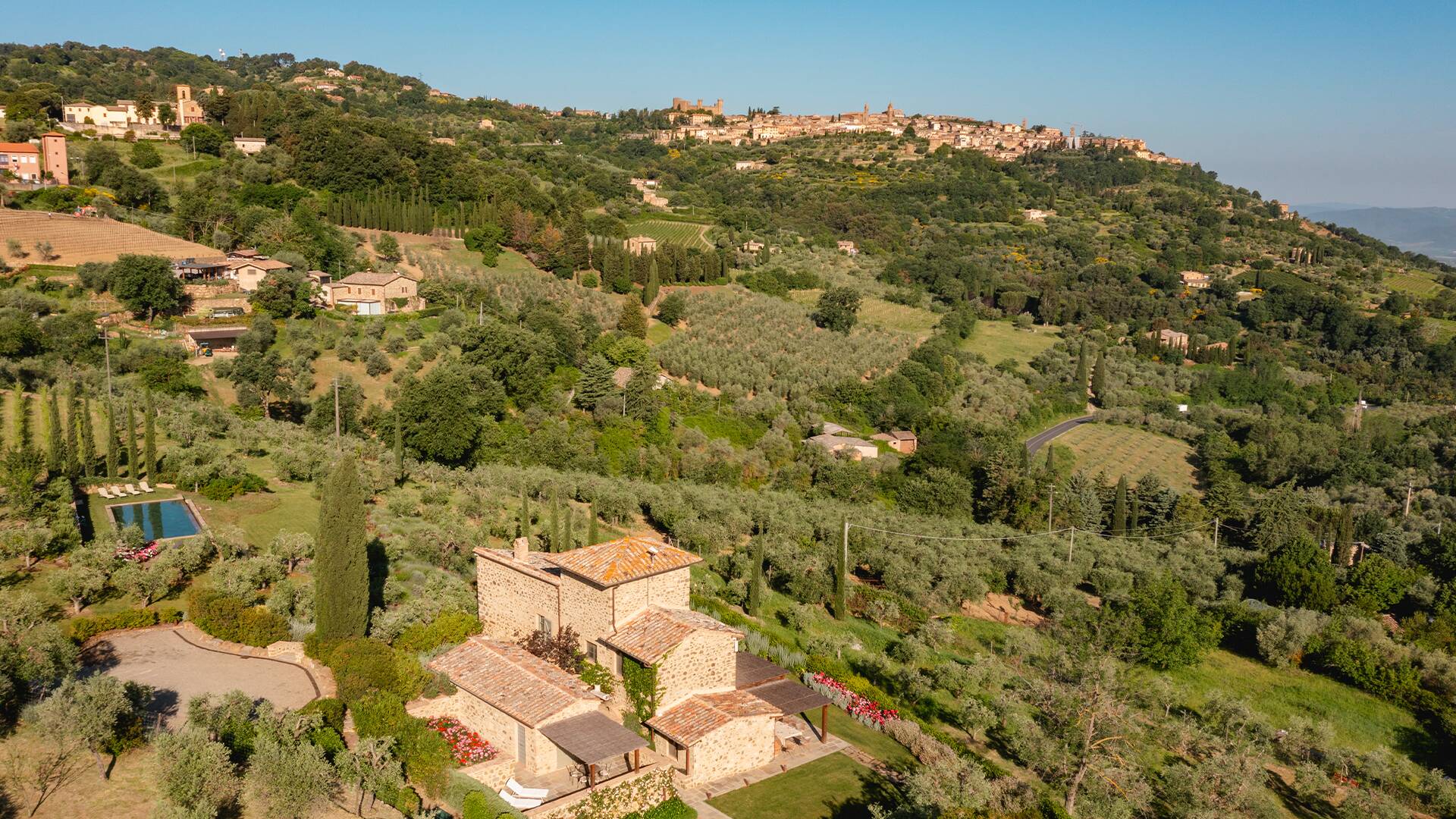 luxury Villa Brunello for weekly rental in Tuscany Montalcino area